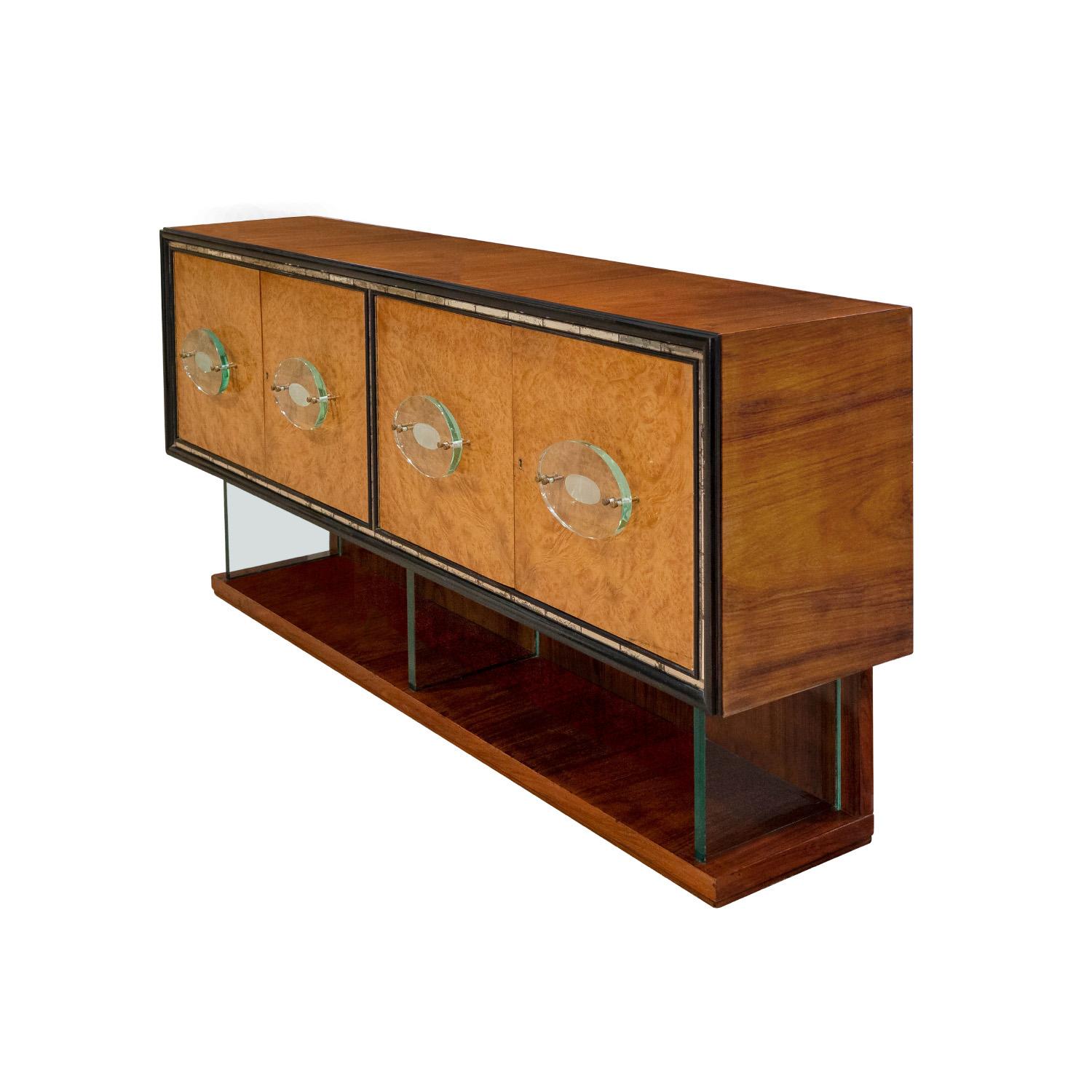 Mid-Century Modern Stunning Italian Credenza with Fontana Arte Glass Elements, 1950s For Sale