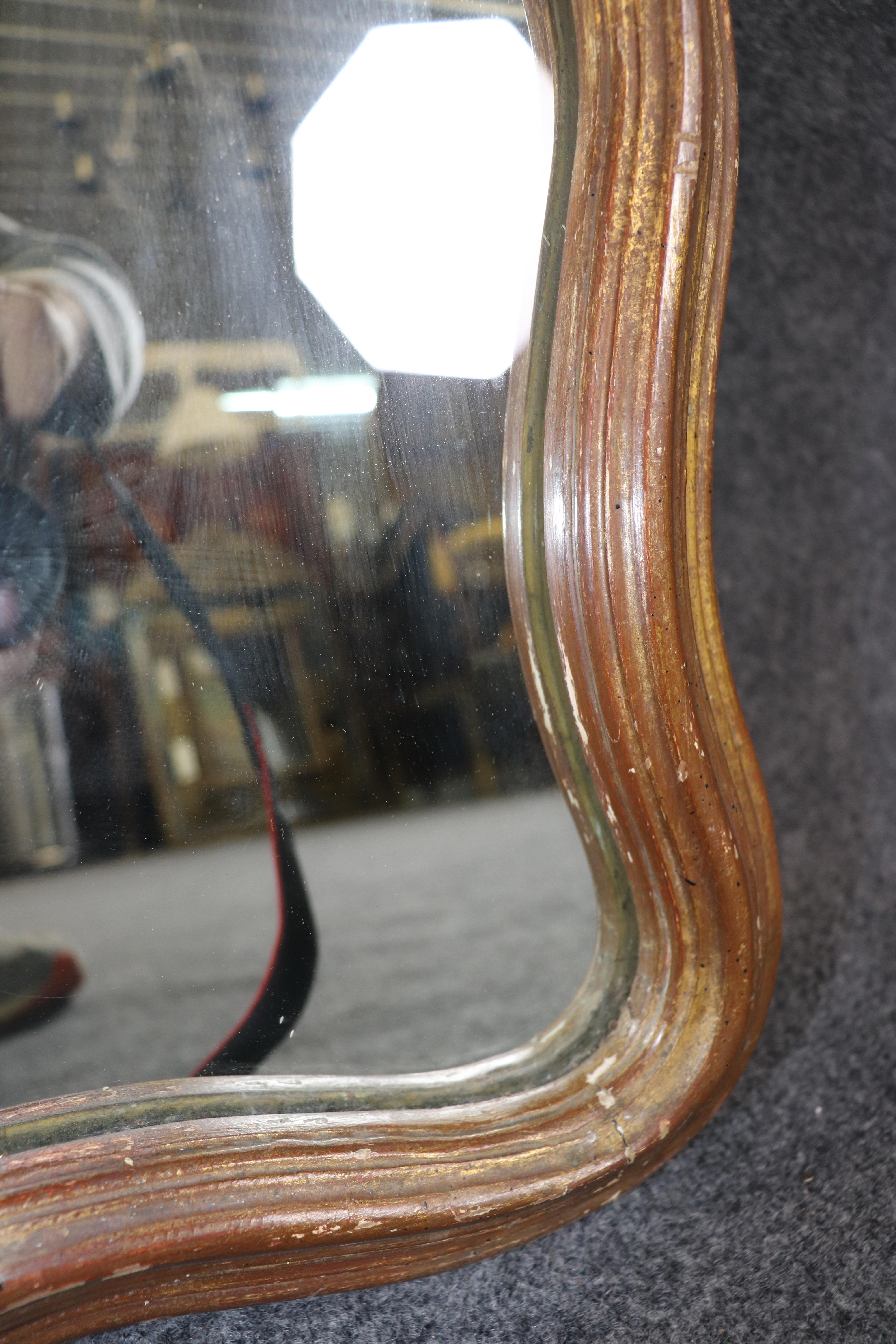 Superbe miroir de cheminée ou mural néoclassique italien en bois doré Circa 1920 en vente 4