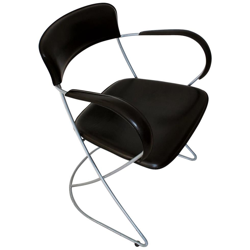 Founded in 1880 Matteo Grassi is an Italian furniture maker with an eclectic design. This stunning Piroetta armchair Minimalist piece by Matteo Grassi.
A combination of Mid-Century Modernism, futuristic design of the 1960s, and the lines of the