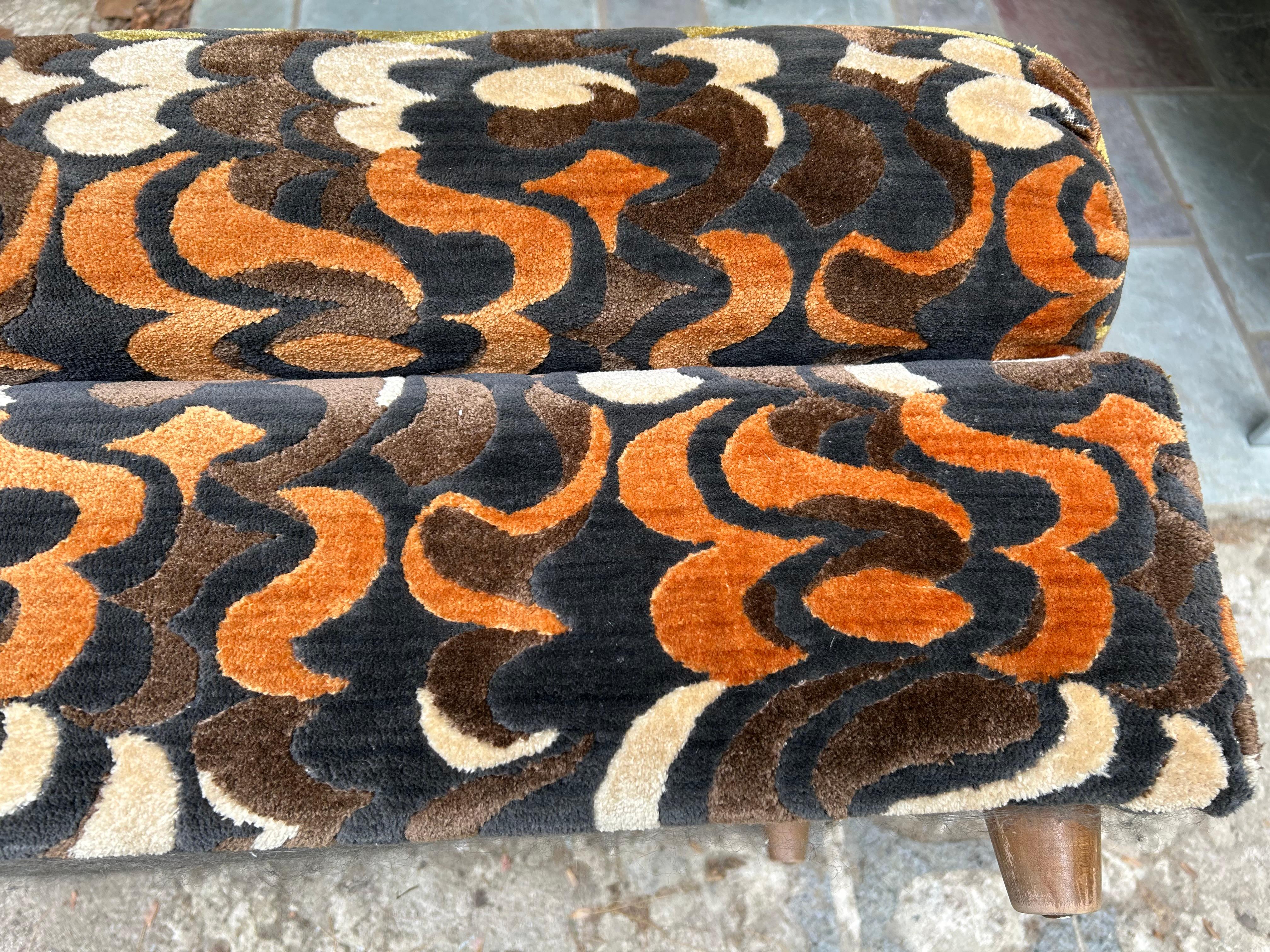 Tissu d'ameublement Superbe pouf de style Jack Lenor Larsen mi-siècle moderne en vente