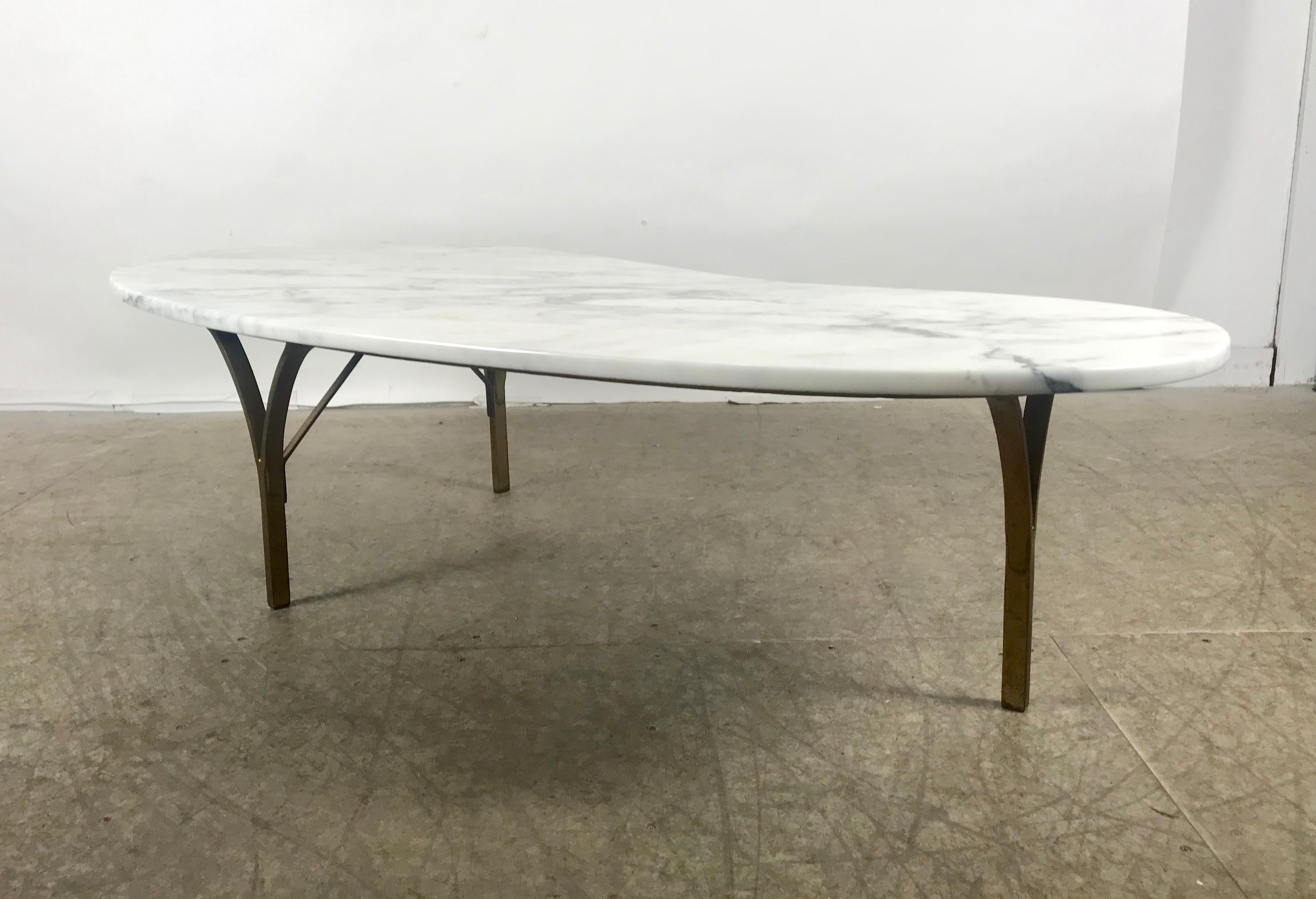 20th Century Stunning Kidney Shape Italian Marble and Brass Coffee or Cocktail Table