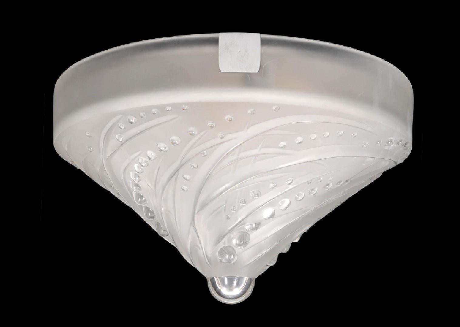 Art déco STUNNiNG LALIQUE CORALLINE CRYSTAL CEILING LIGHT BRAND NEW AND UNUSED en vente