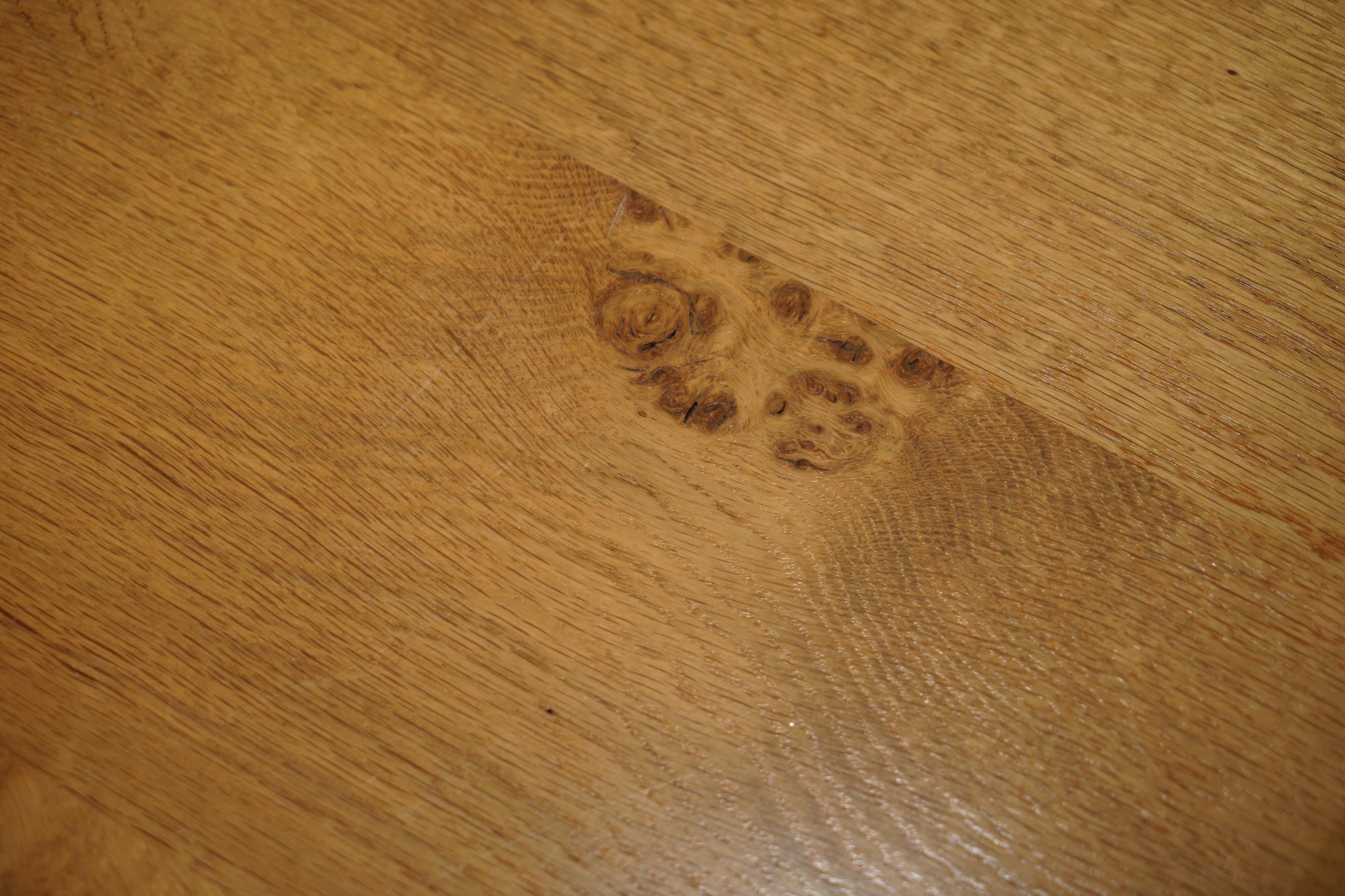 Grande table de salle à manger STUNNiNG 170 cm de large, à glissière POLLARD PIPPY BURR OAK ROUND en vente 3