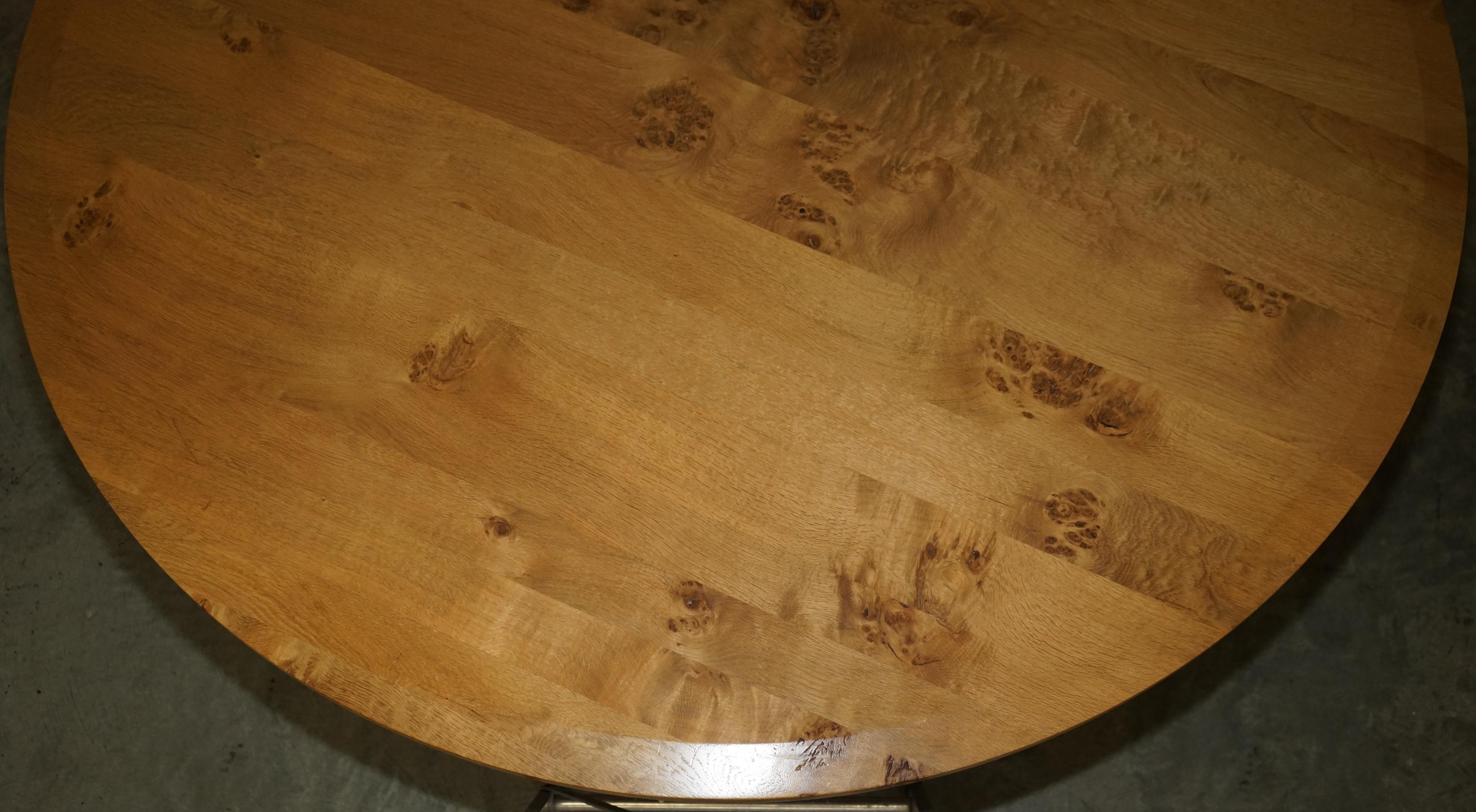English STUNNiNG LARGE 170CM WIDE POLLARD PIPPY BURR OAK ROUND DINING TABLE SEATS EIGHT For Sale
