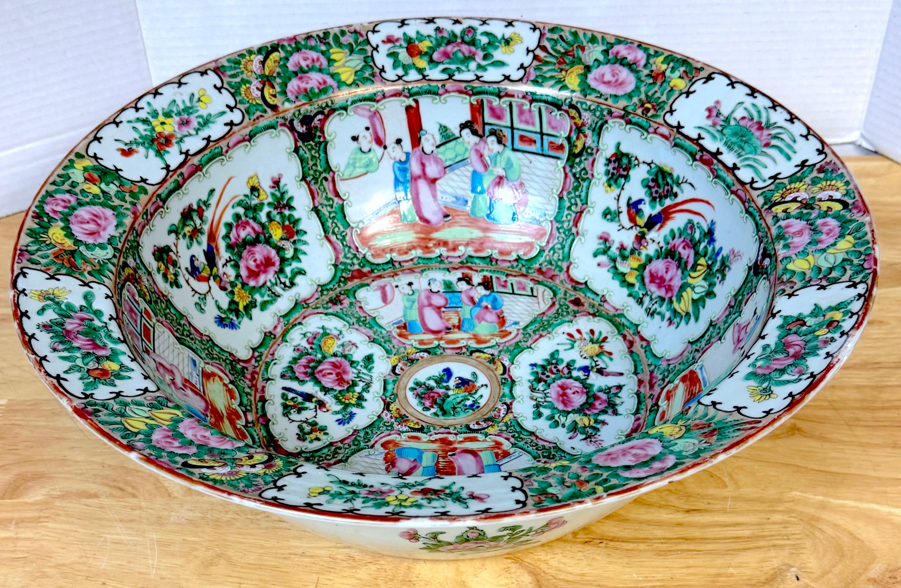 Stunning Large 19th Century Rose Medallion Rimed Bowl/Basin For Sale 10