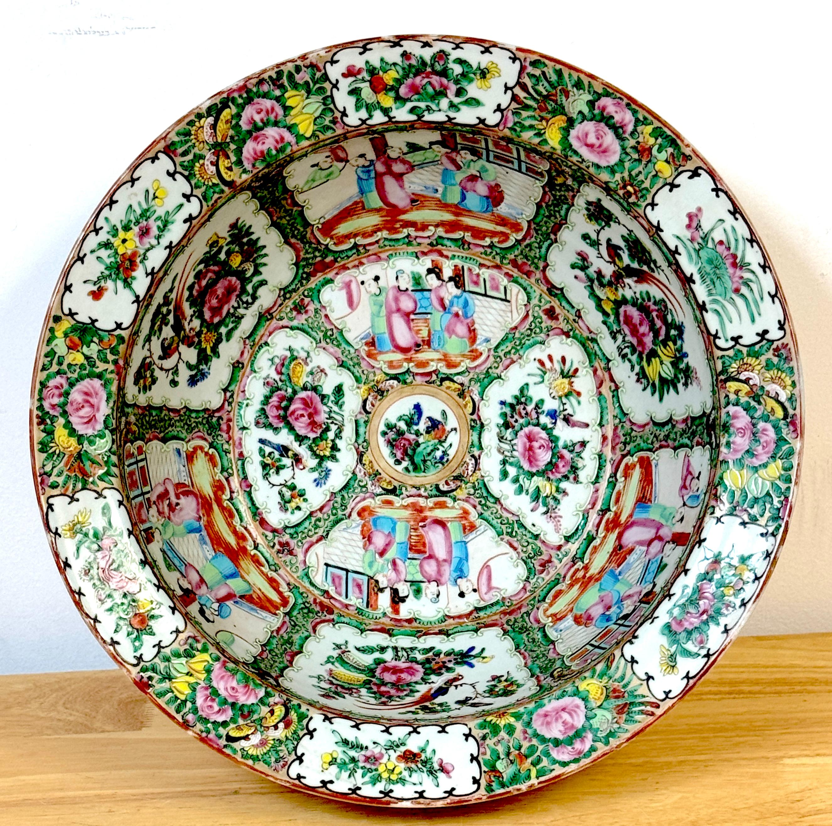 Stunning Large 19th Century Rose Medallion Rimmed Bowl/Basin

China, Circa 1860s

This stunning, large, 19th-century Rose Medallion rimmed bowl/basin, made in China circa the 1860s, is a remarkable example of Qing Dynasty artistry. Standing 6 inches