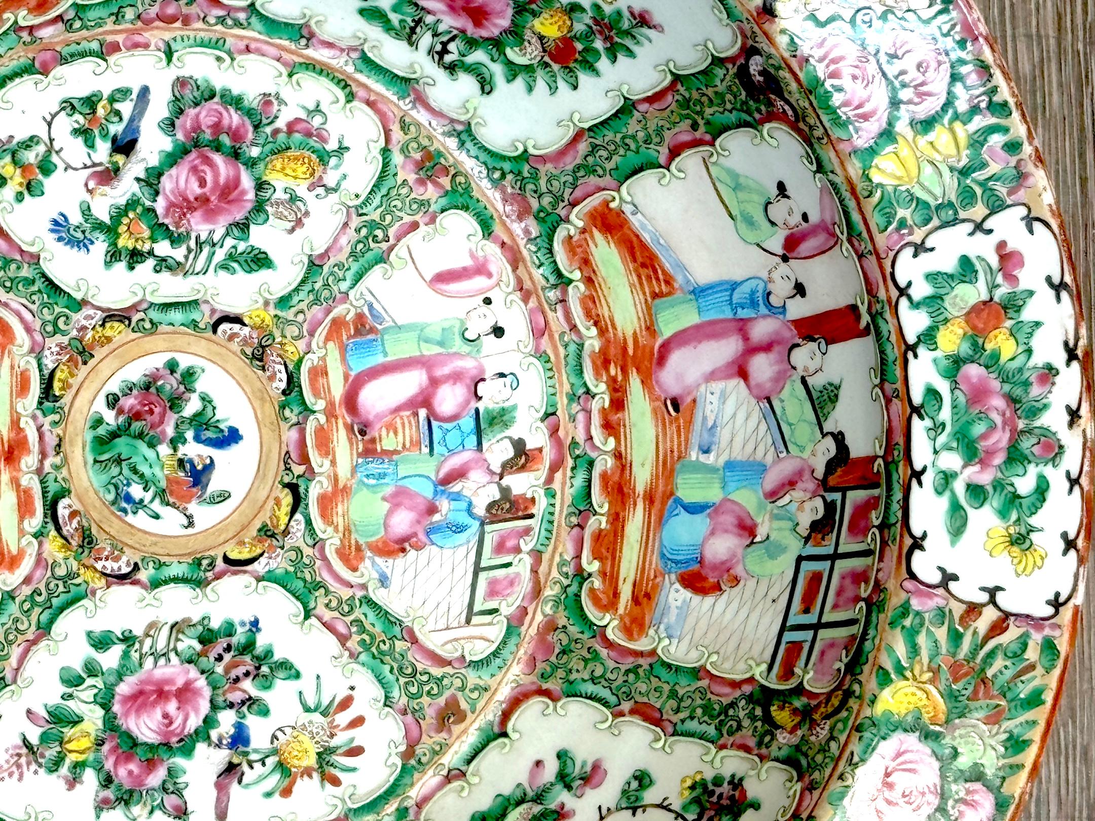 Stunning Large 19th Century Rose Medallion Rimed Bowl/Basin For Sale 1