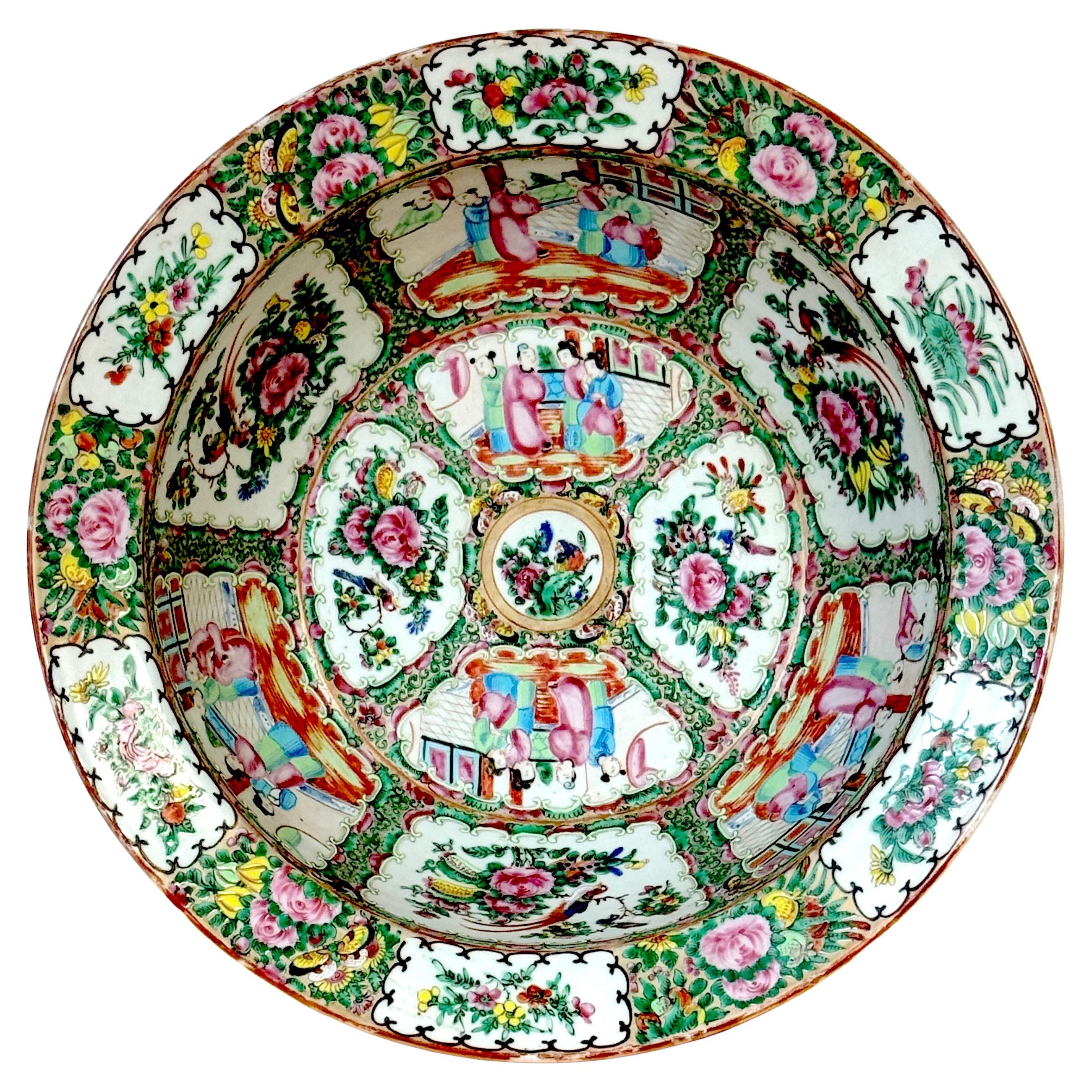 Superbe bol/base du 19ème siècle avec médaillon en forme de rose