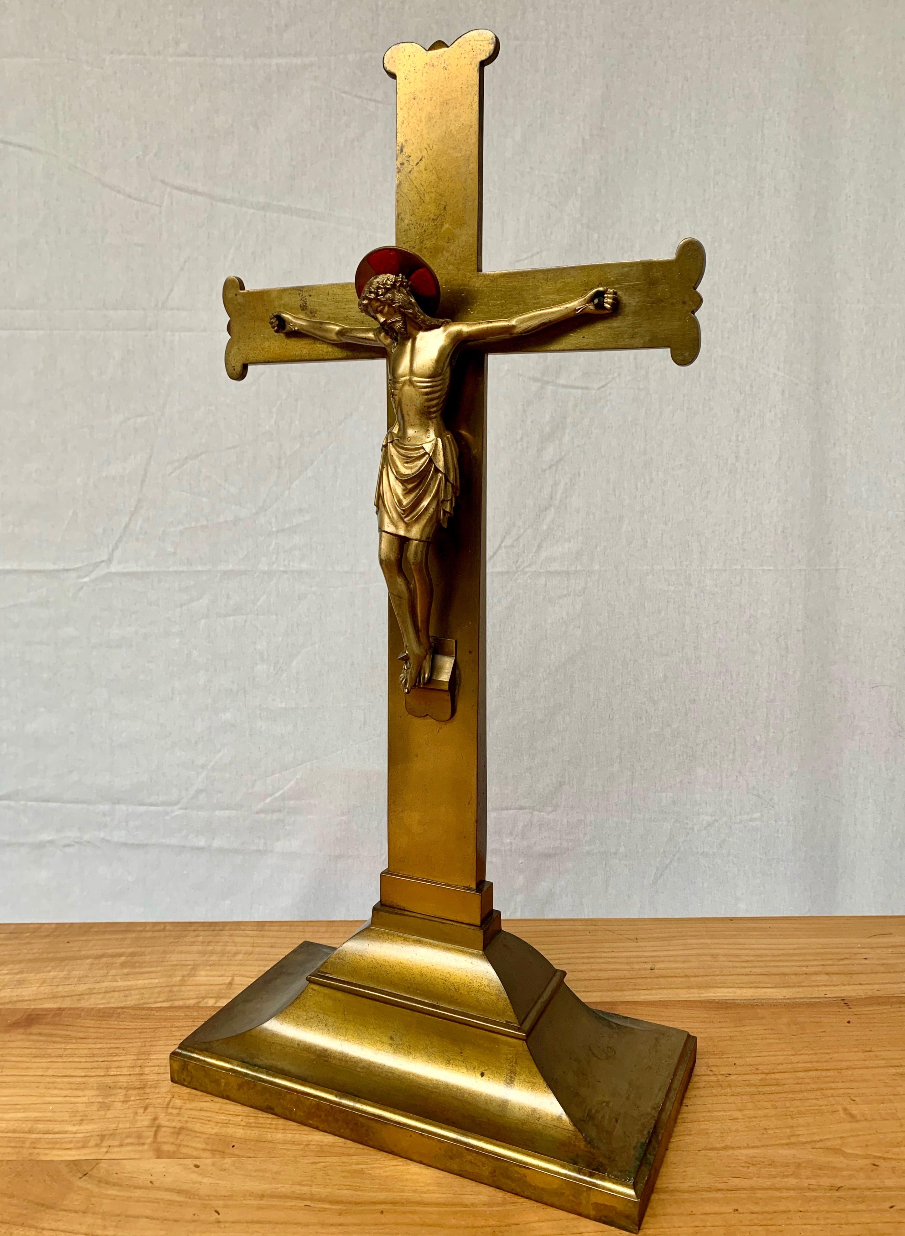 Gothic Revival Stunning & Large Altar Crucifix with Detailed Bronze Sculpture of Christ, 1910s