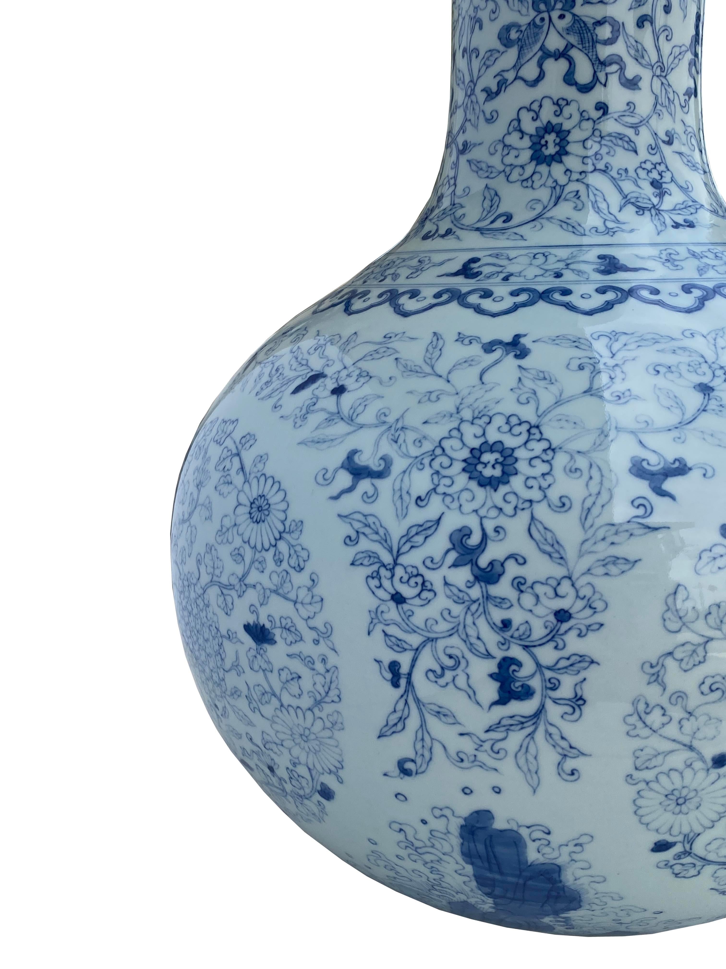 Stunning Large Blue & White Vase - From the Collection of Ann & Gordon Getty For Sale 1