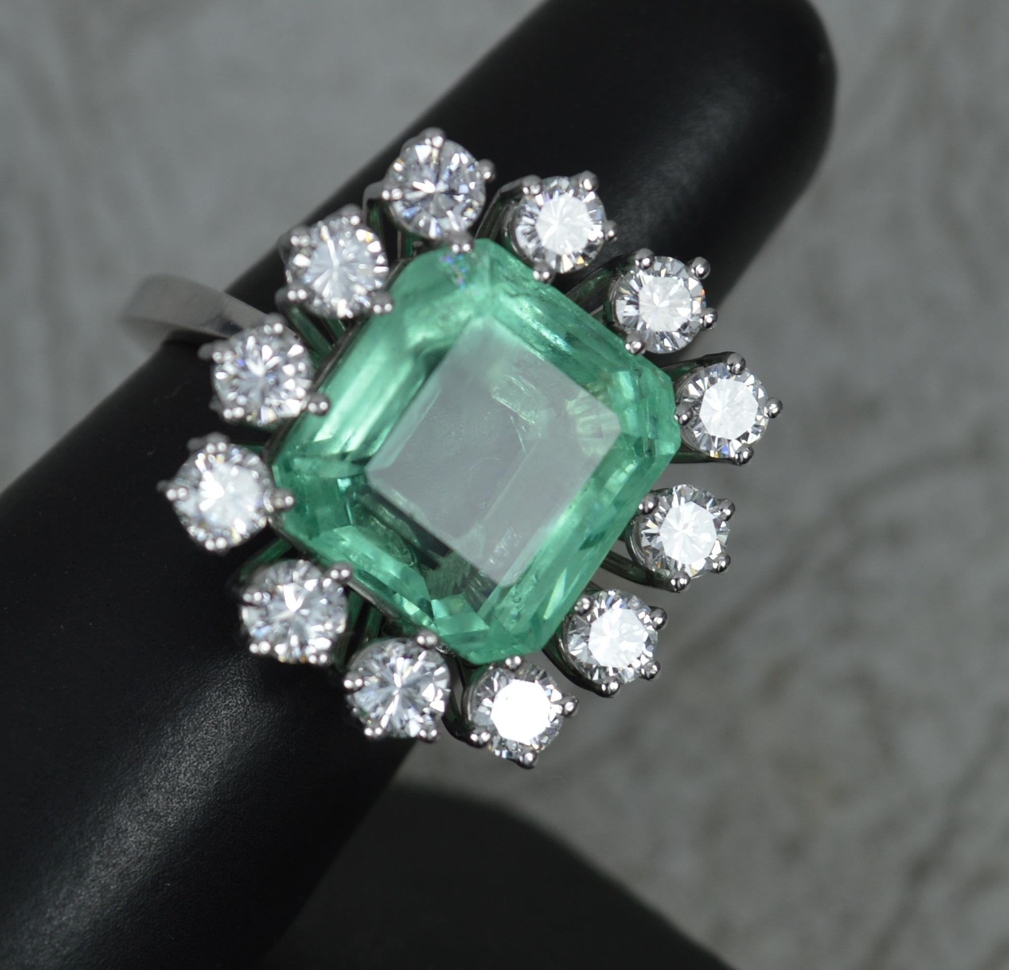 Stunning Large Emerald 2.5ct VS Diamond 18ct White Gold Cluster Cocktail Ring For Sale 4