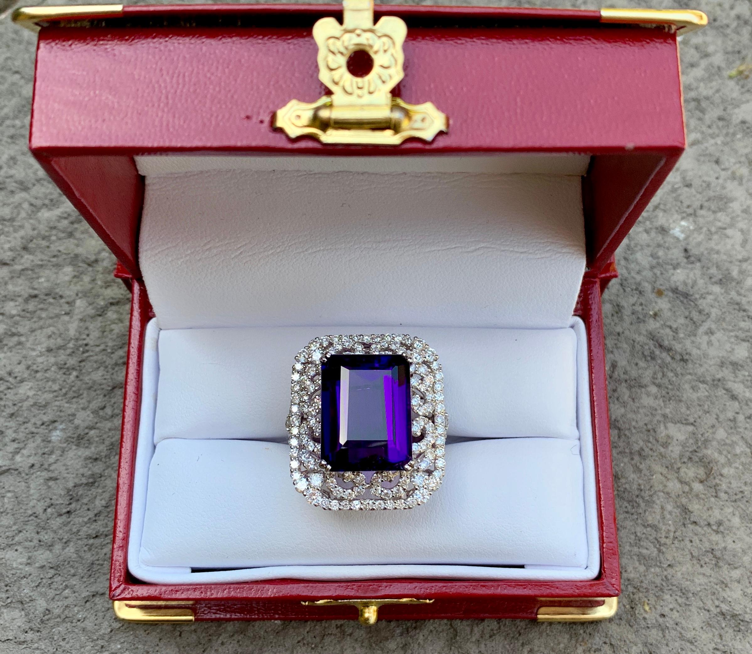 Stunning Large Emerald Cut Siberian Amethyst Diamond Ring in 18 Karat White Gold 3
