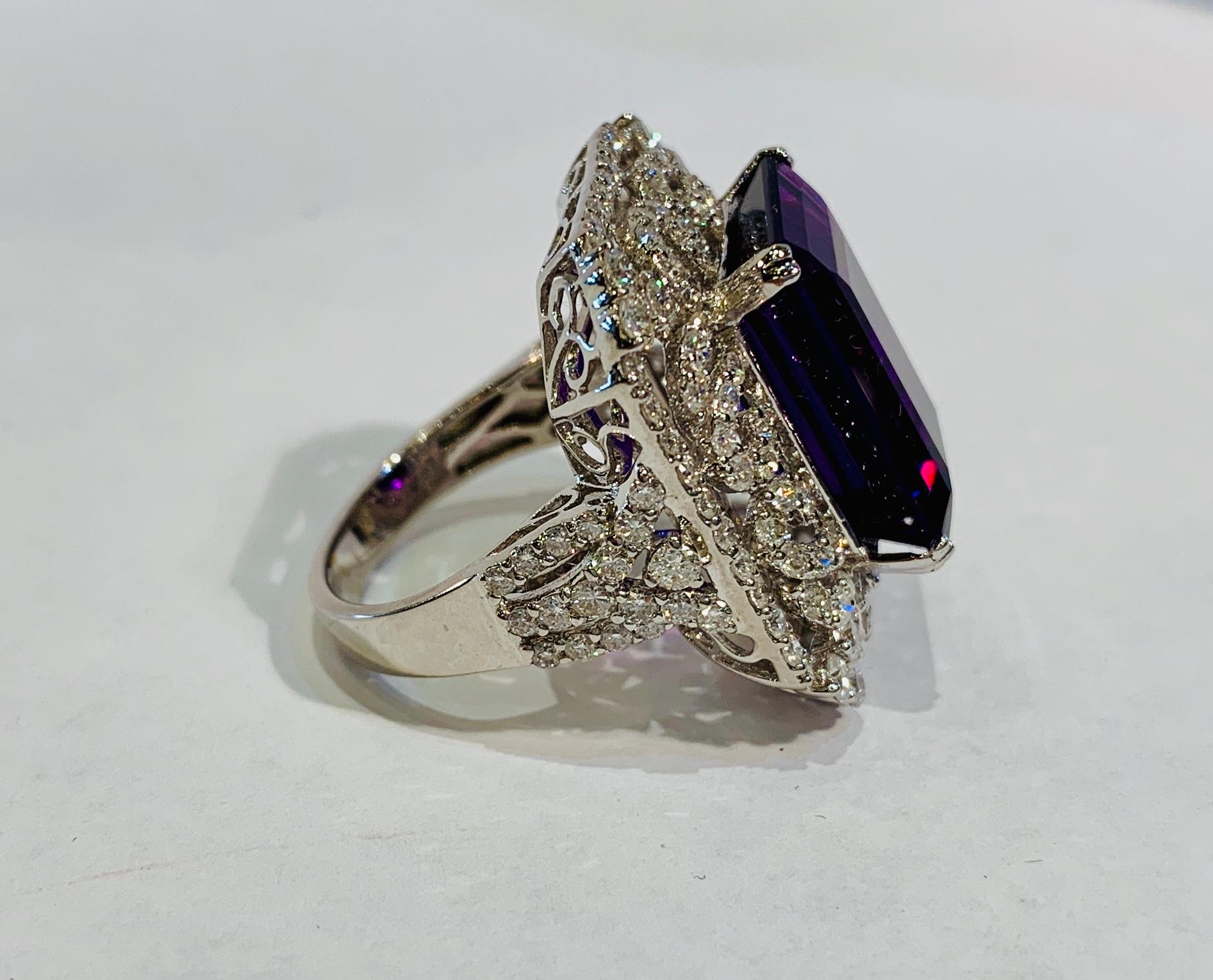 Stunning Large Emerald Cut Siberian Amethyst Diamond Ring in 18 Karat White Gold 10