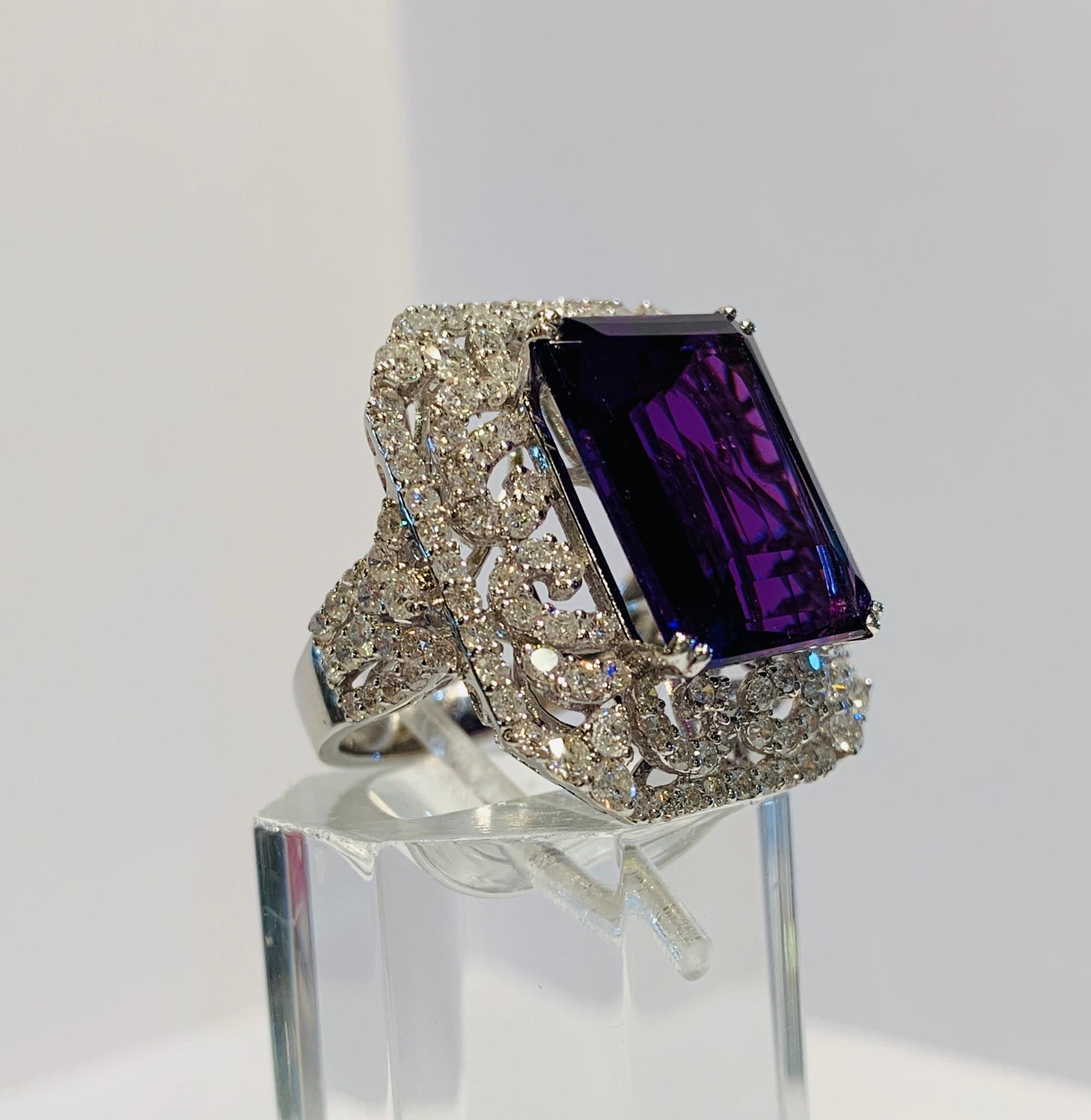 Stunning Large Emerald Cut Siberian Amethyst Diamond Ring in 18 Karat White Gold 11