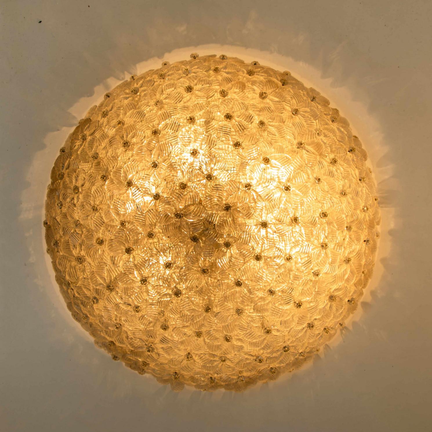 Superbe affleurant à grande fleur dans le style de Barovier&Toso, Murano en vente 3