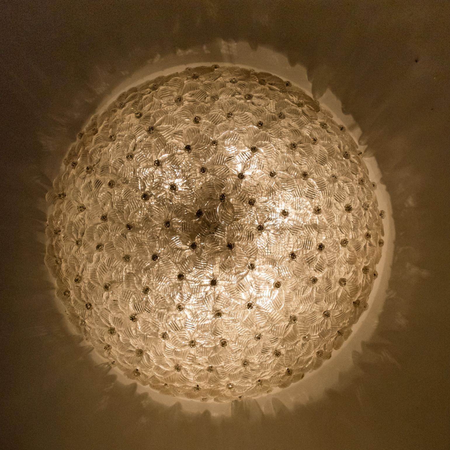 Superbe affleurant à grande fleur dans le style de Barovier&Toso, Murano en vente 5