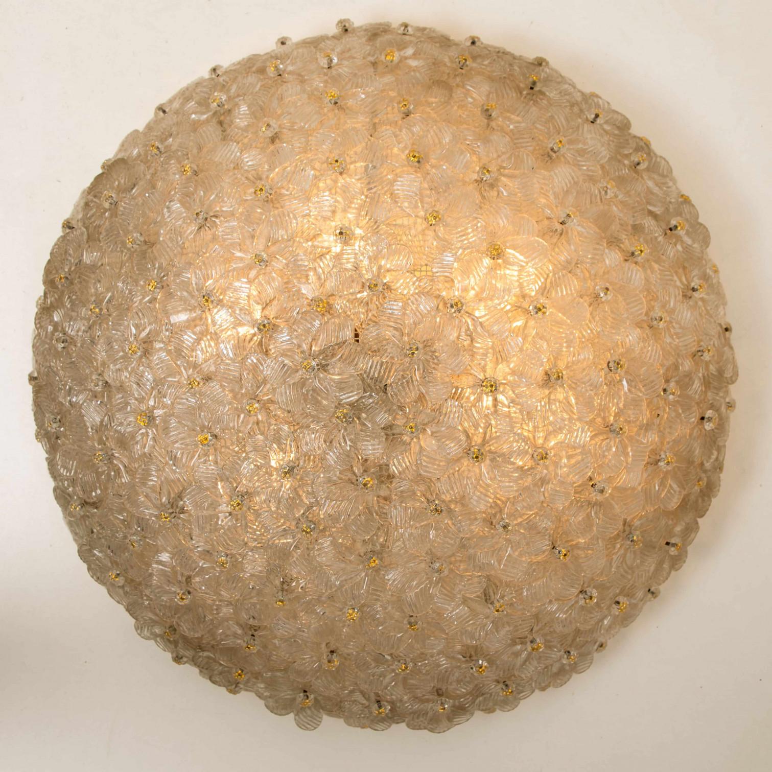 Métal Superbe affleurant à grande fleur dans le style de Barovier&Toso, Murano en vente