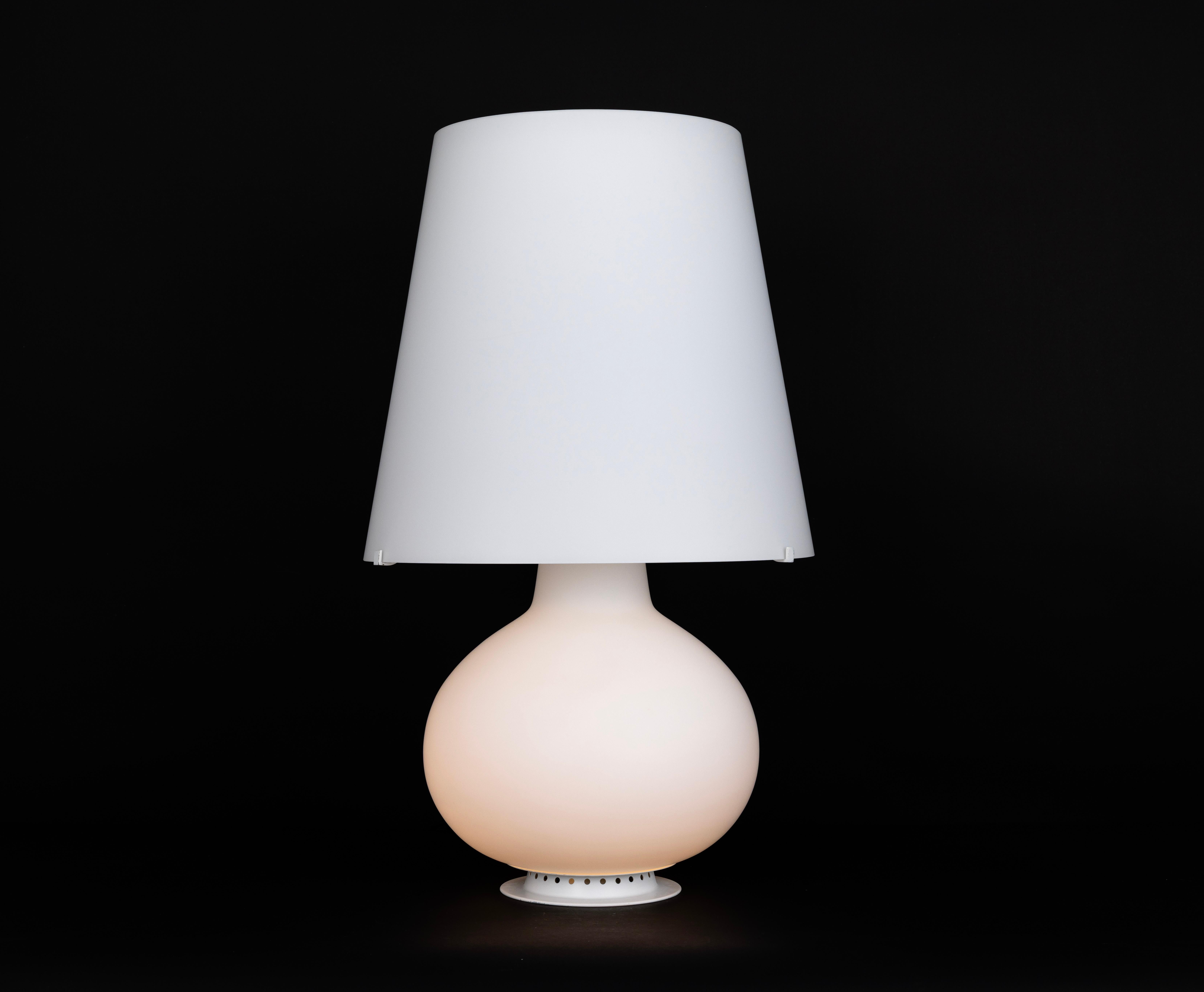 Stunning Large Glass Table Lamps by Fontana Arte, Italy , 1980s Italiano en venta