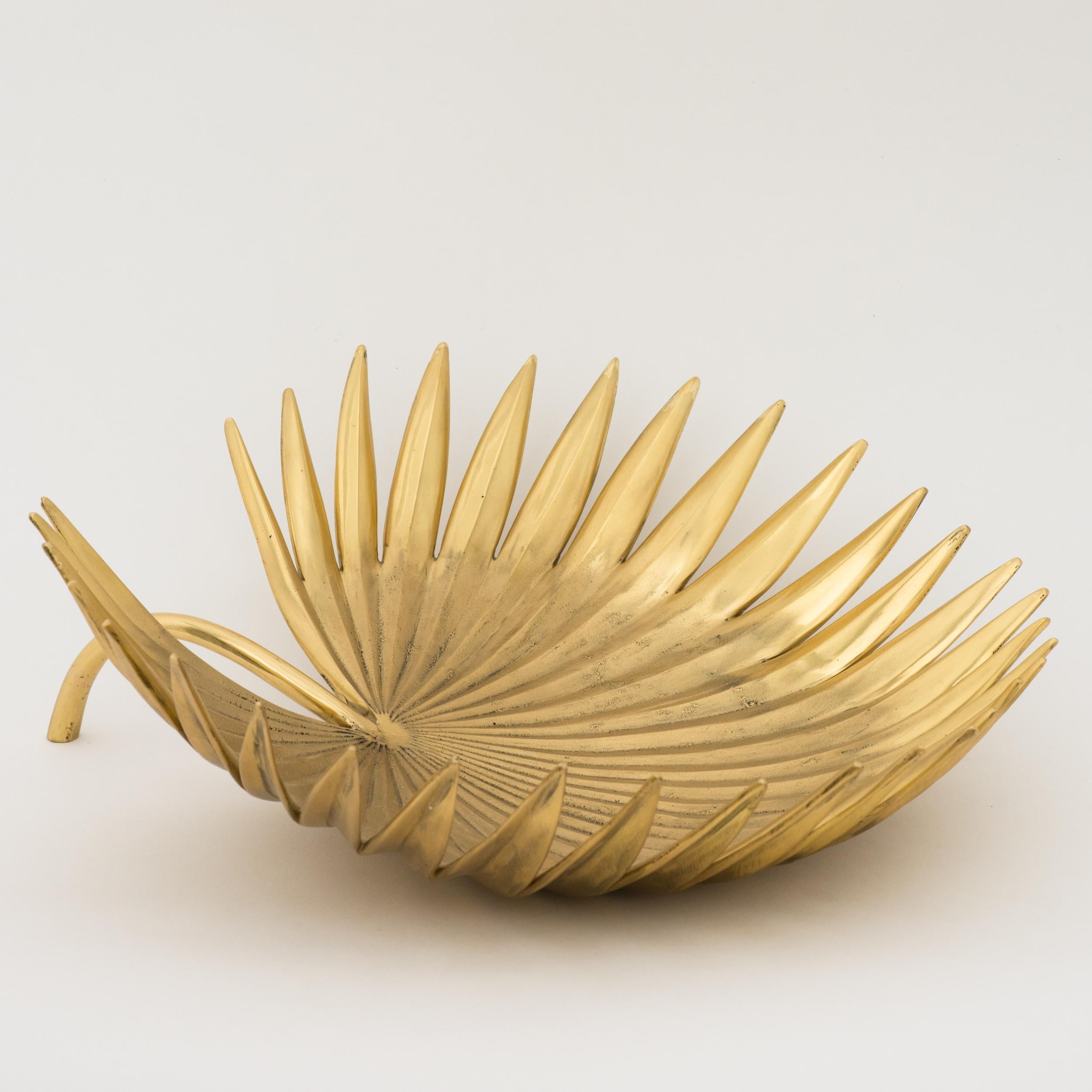 Handmade Cast Brass Palm Tree Leaf Decorative Sculpture Bowl, Large For Sale 4