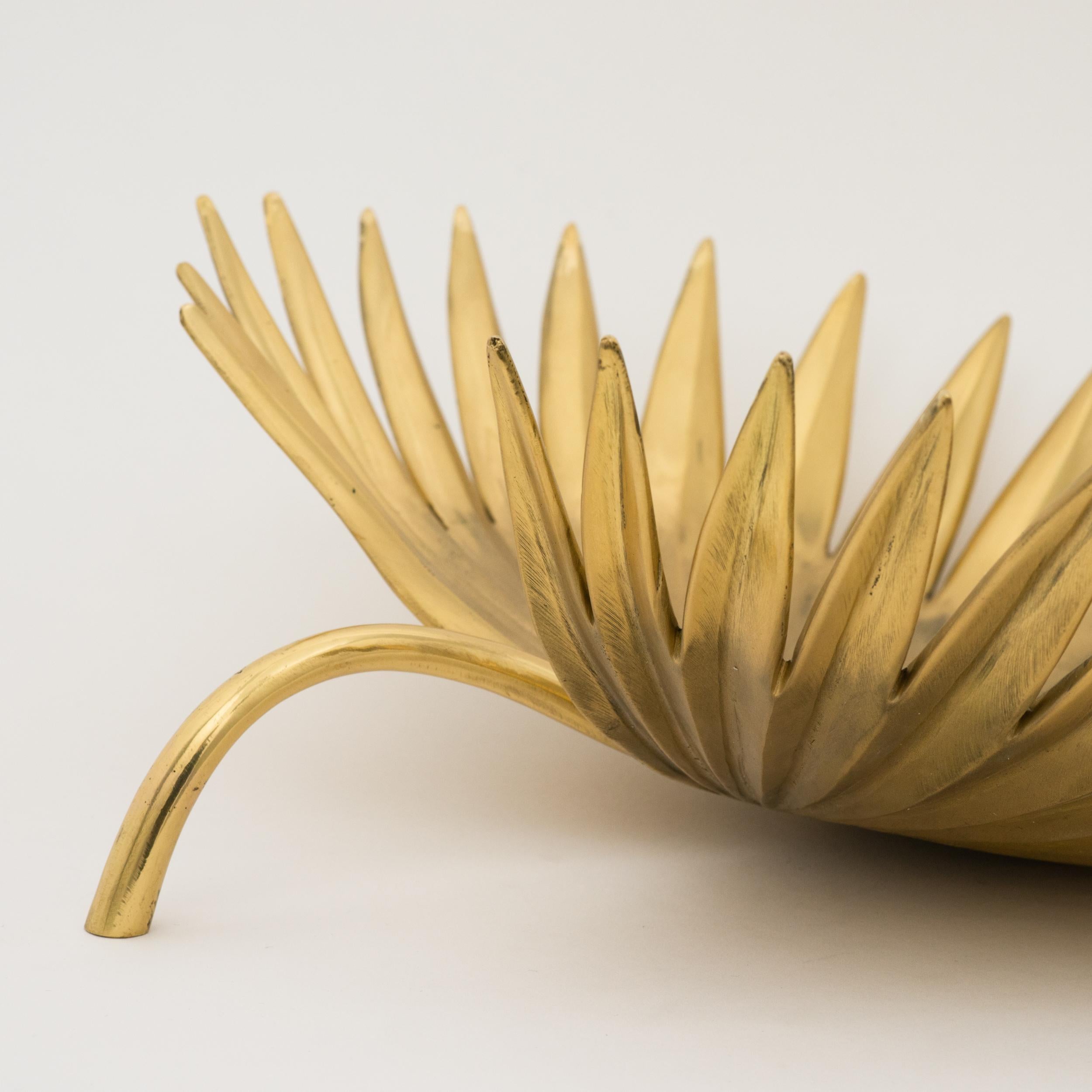 Handmade Cast Brass Palm Tree Leaf Decorative Sculpture Bowl, Large For Sale 1