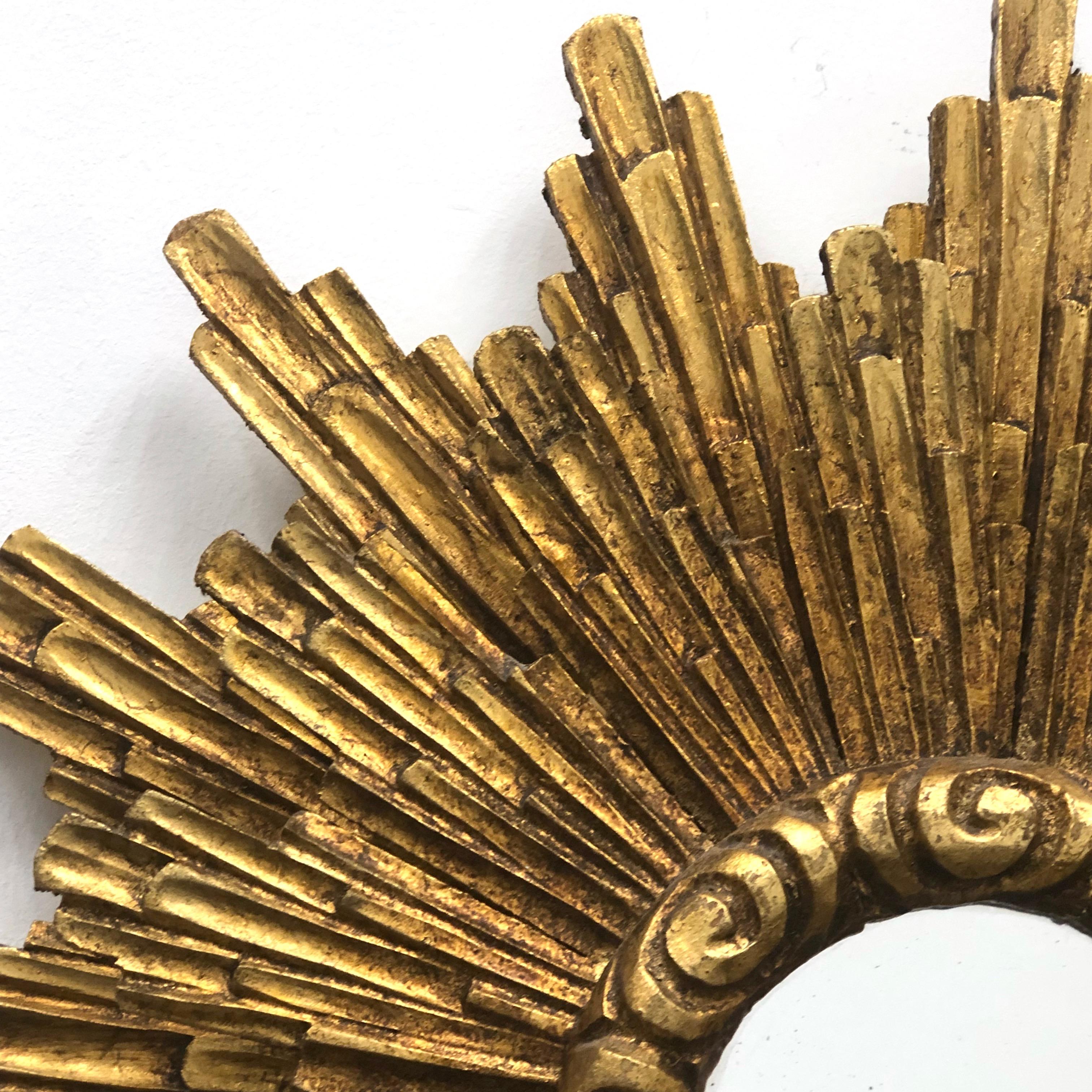 Mid-20th Century Stunning Large illuminated Starburst Sunburst Gilded Wood Mirror Wall Lamp 1950s