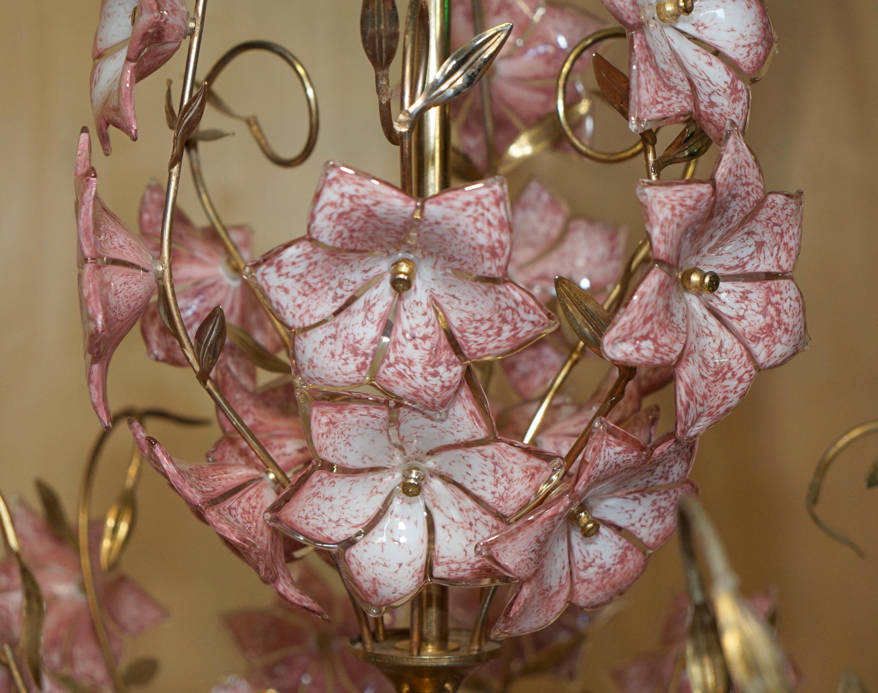 STUNNING LARGE ITALIAN MURANO ROSE GLASS MiD CENTURY MODERN FLORAL CHANDELIER For Sale 2