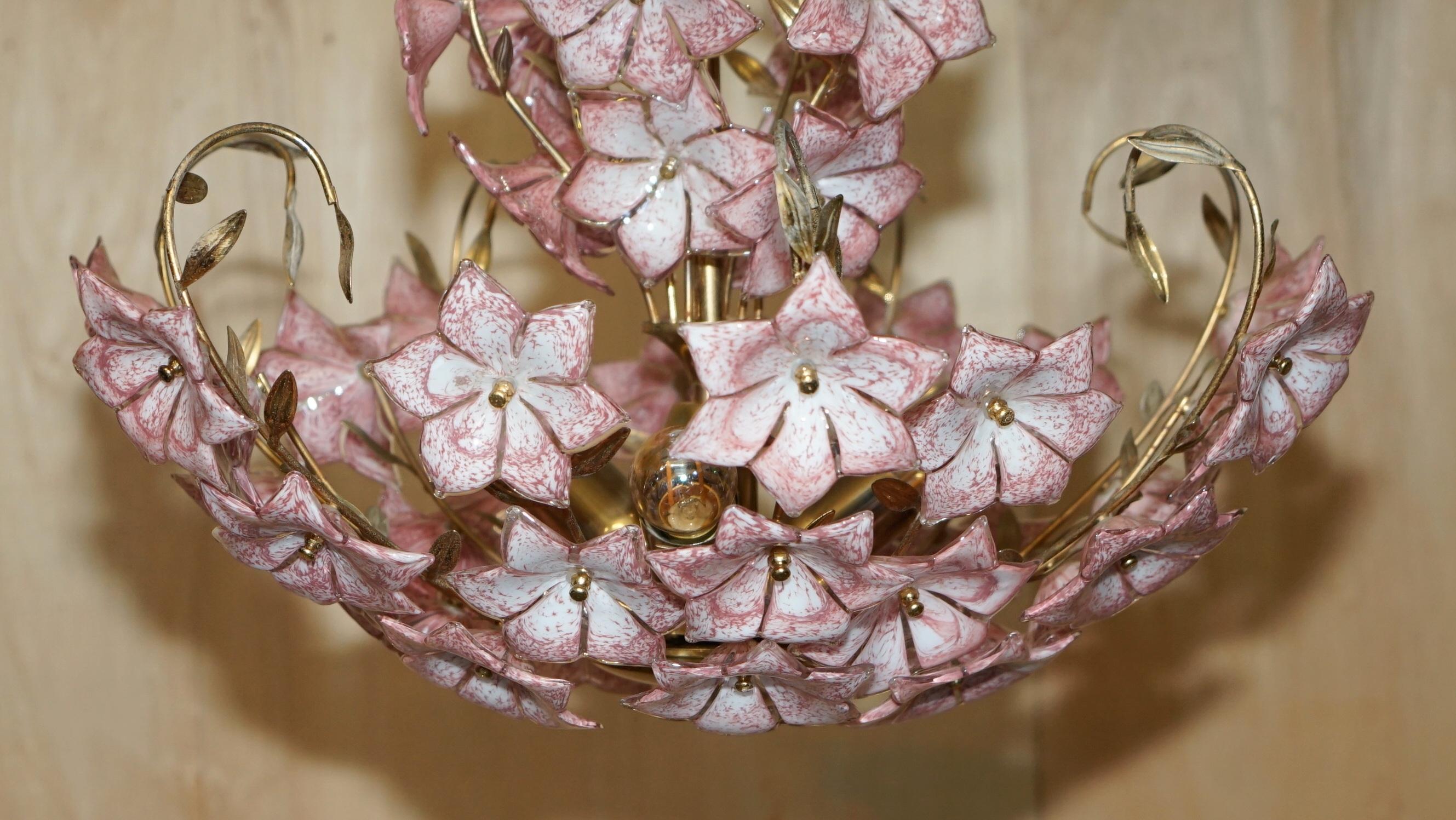 STUNNING LARGE ITALIAN MURANO ROSE GLASS MiD CENTURY MODERN FLORAL CHANDELIER For Sale 3