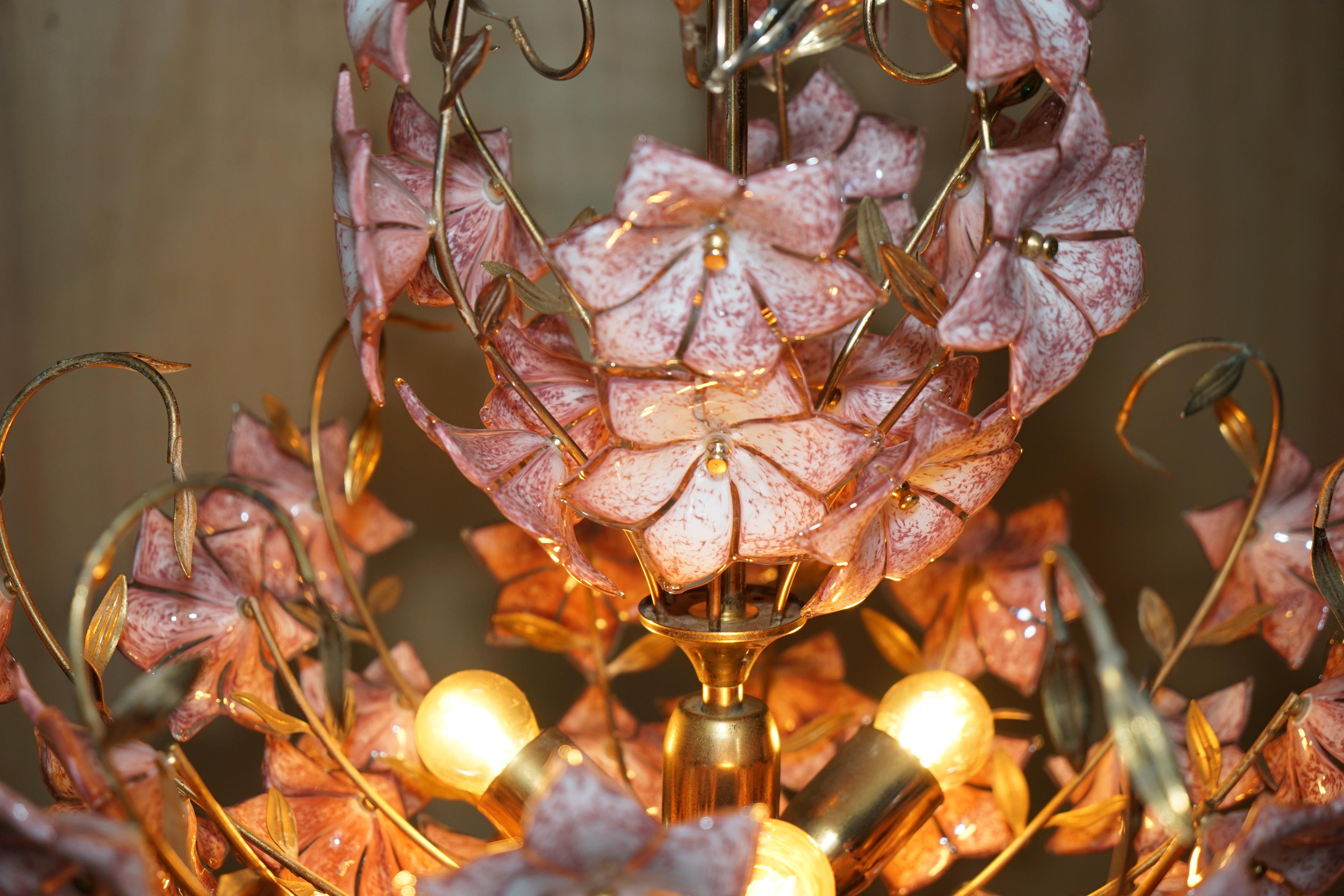 Mid-20th Century STUNNING LARGE ITALIAN MURANO ROSE GLASS MiD CENTURY MODERN FLORAL CHANDELIER For Sale