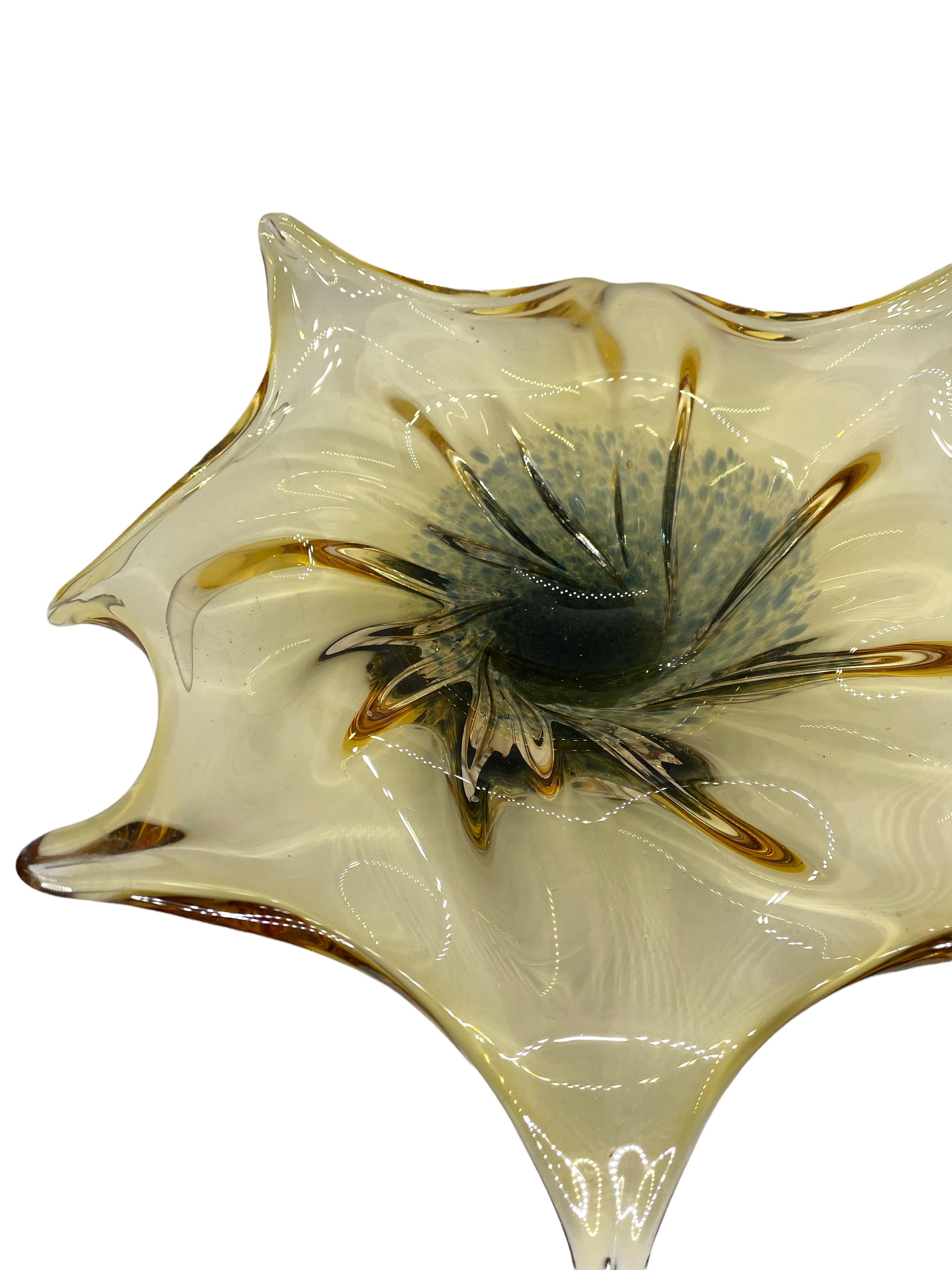 Stunning Large Organic Murano Glass Bowl Catchall Vintage, Italy, 1970s In Good Condition For Sale In Nuernberg, DE