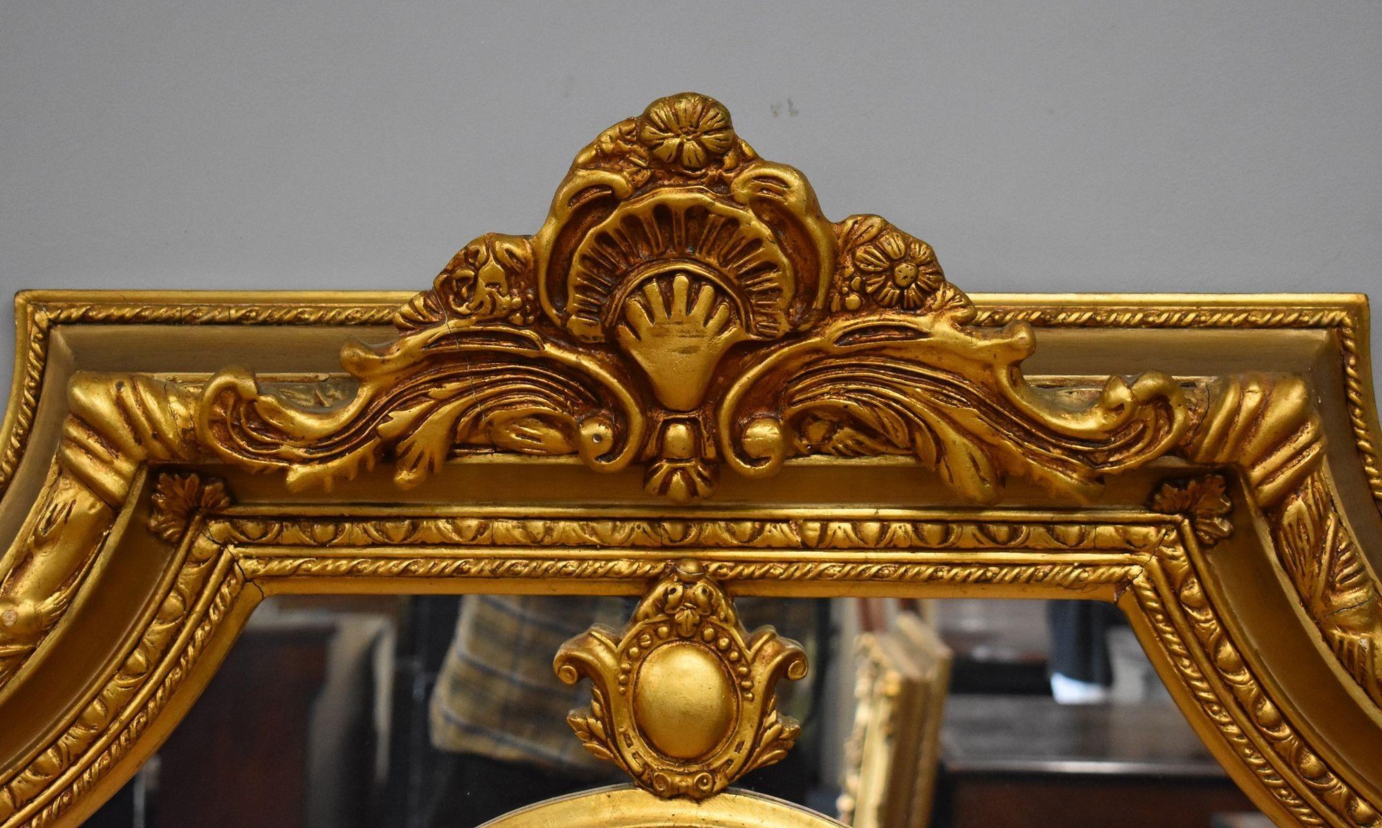 20ième siècle Superbe miroir mural orné en vente