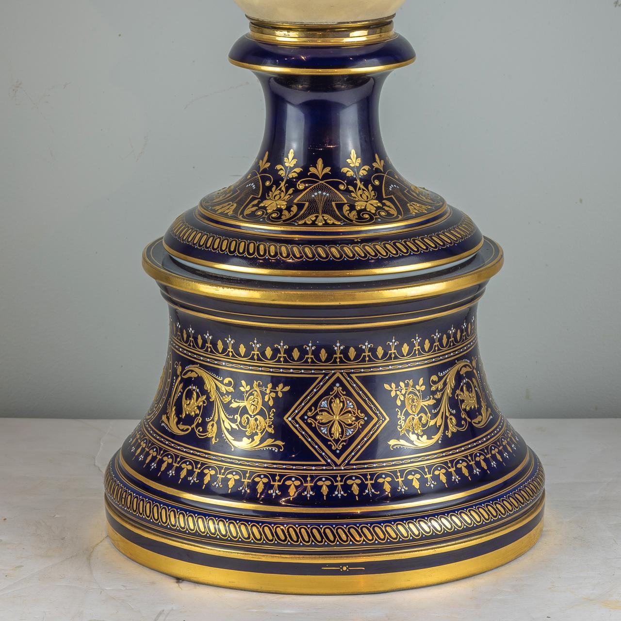 Stunning Large Royal Vienna-Style Painted Porcelain Covered Urns For Sale 3