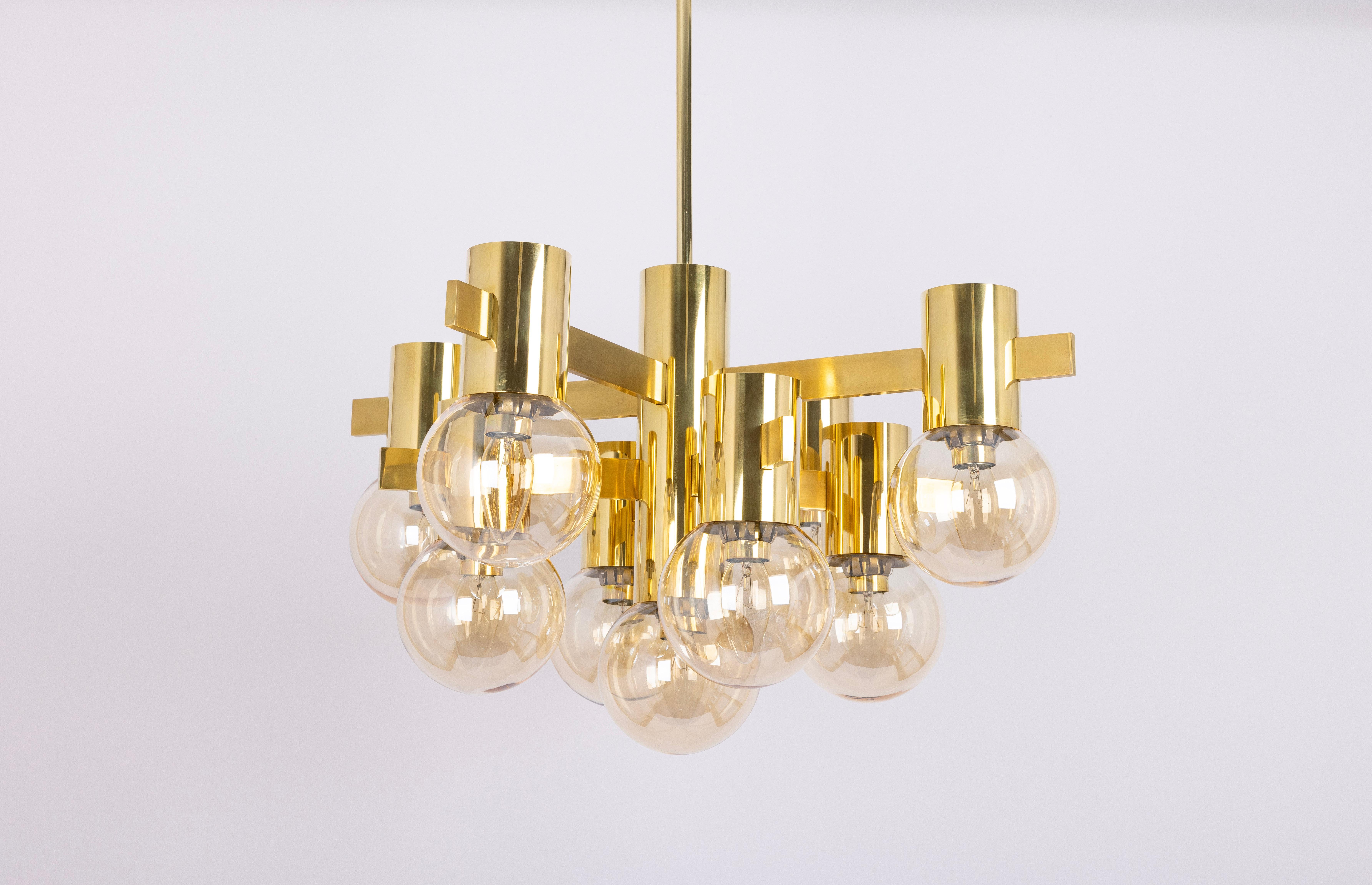 Milieu du XXe siècle Superbe grand lustre en laiton de style Sciolari, Allemagne, années 1960 en vente