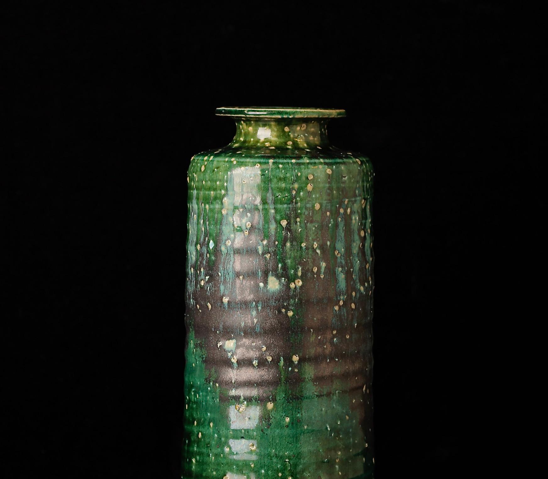 Stunning large Shigaraki ceramic vase by renowned artist Kandagawa Toshiro In Good Condition In Fukuoka, JP
