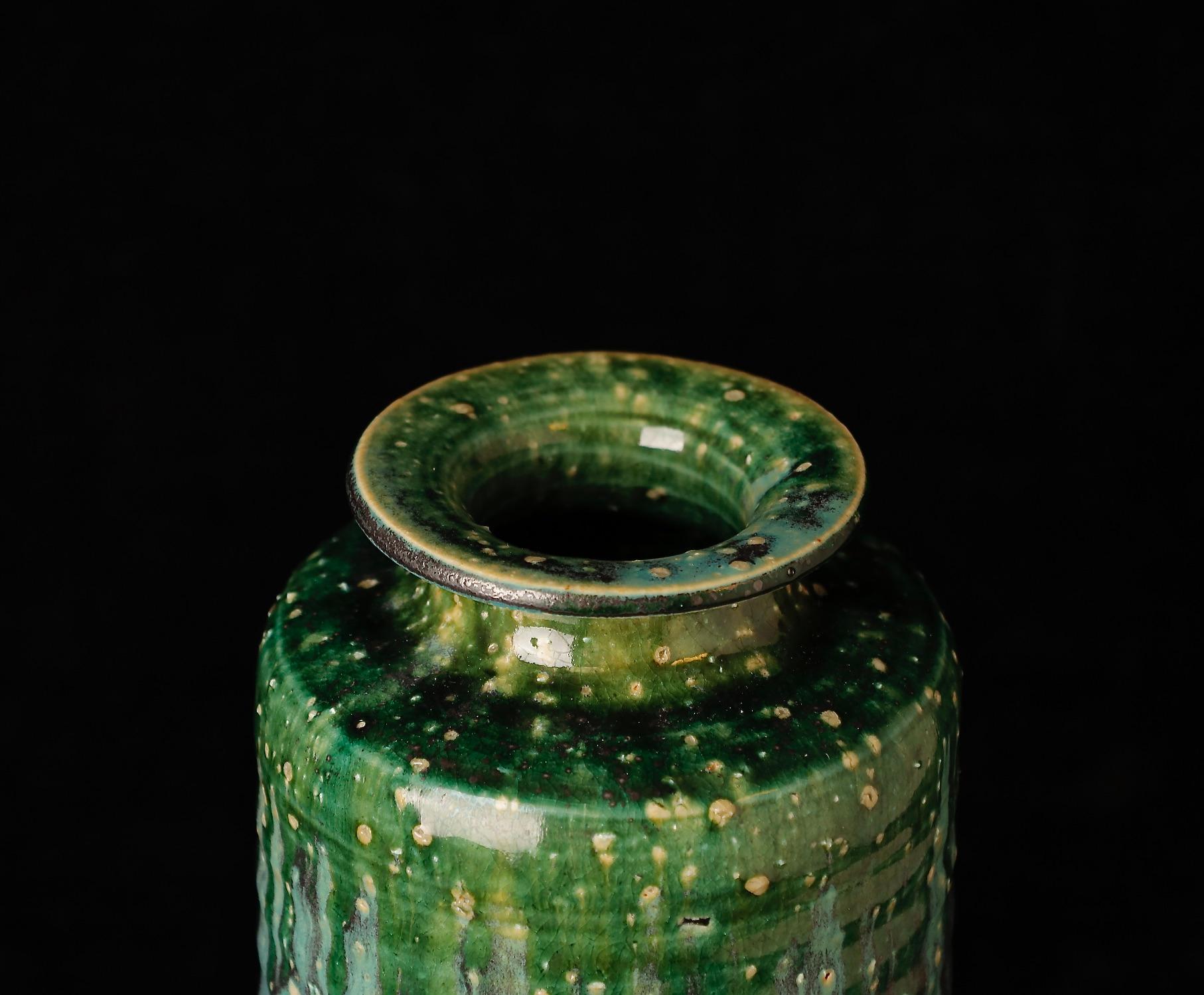 Stunning large Shigaraki ceramic vase by renowned artist Kandagawa Toshiro 1