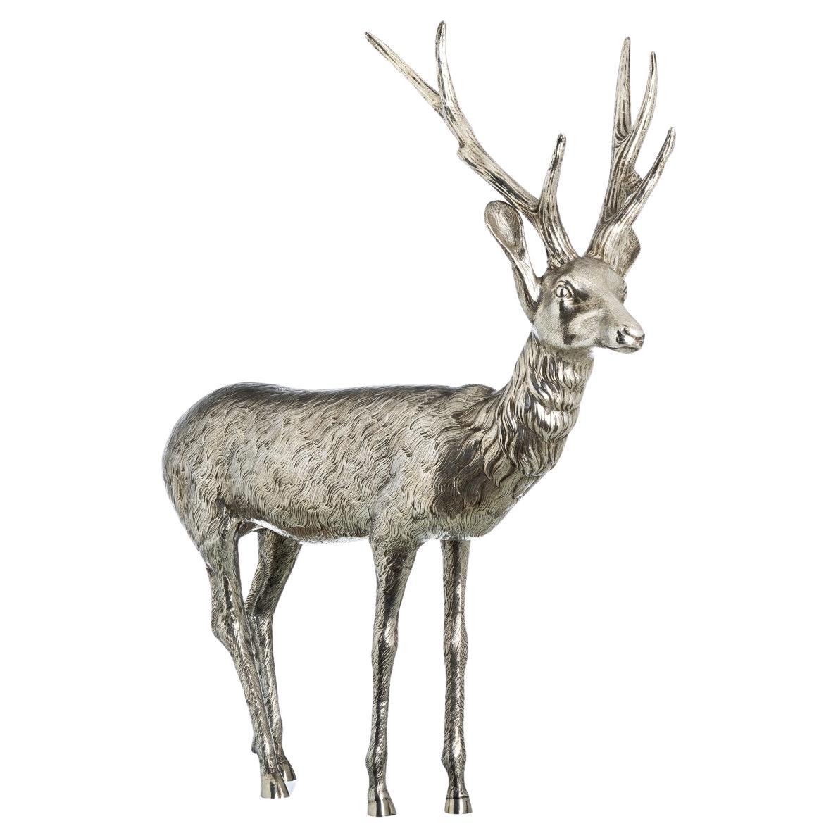 STUPENDA SCULTURA DI CERVO IN ARGENTO DI GRANDE DIMENSIONE XX SECOLO