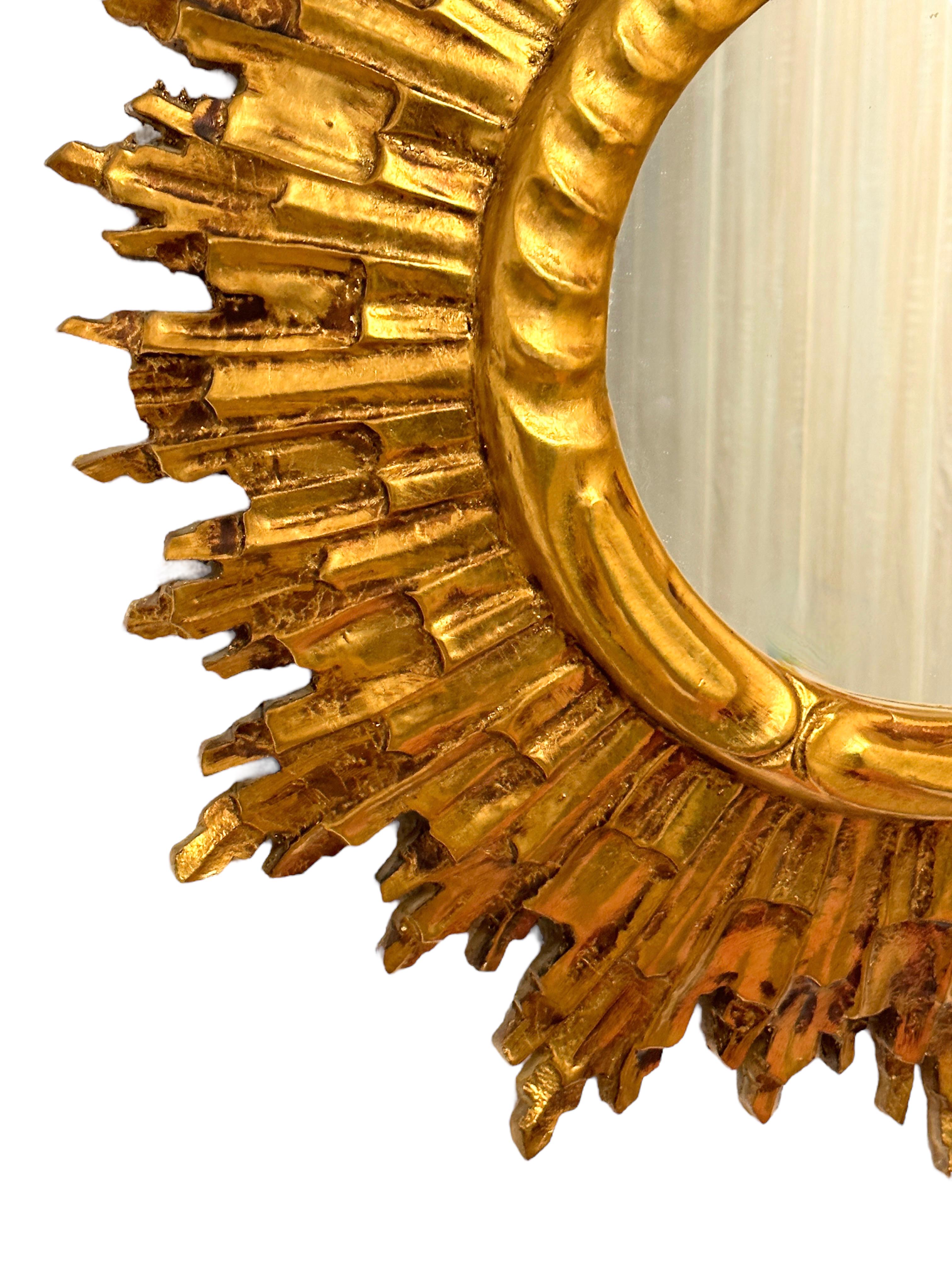 Stunning Large Sunburst Starburst Mirror Gilded Wood, Austria, circa 1950s In Good Condition For Sale In Nuernberg, DE