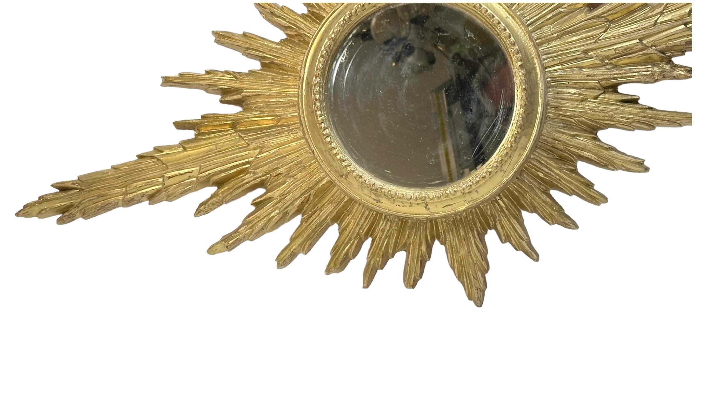 Stunning Large Sunburst Starburst Mirror Gilded Wood, Italy, circa 1900s For Sale 1