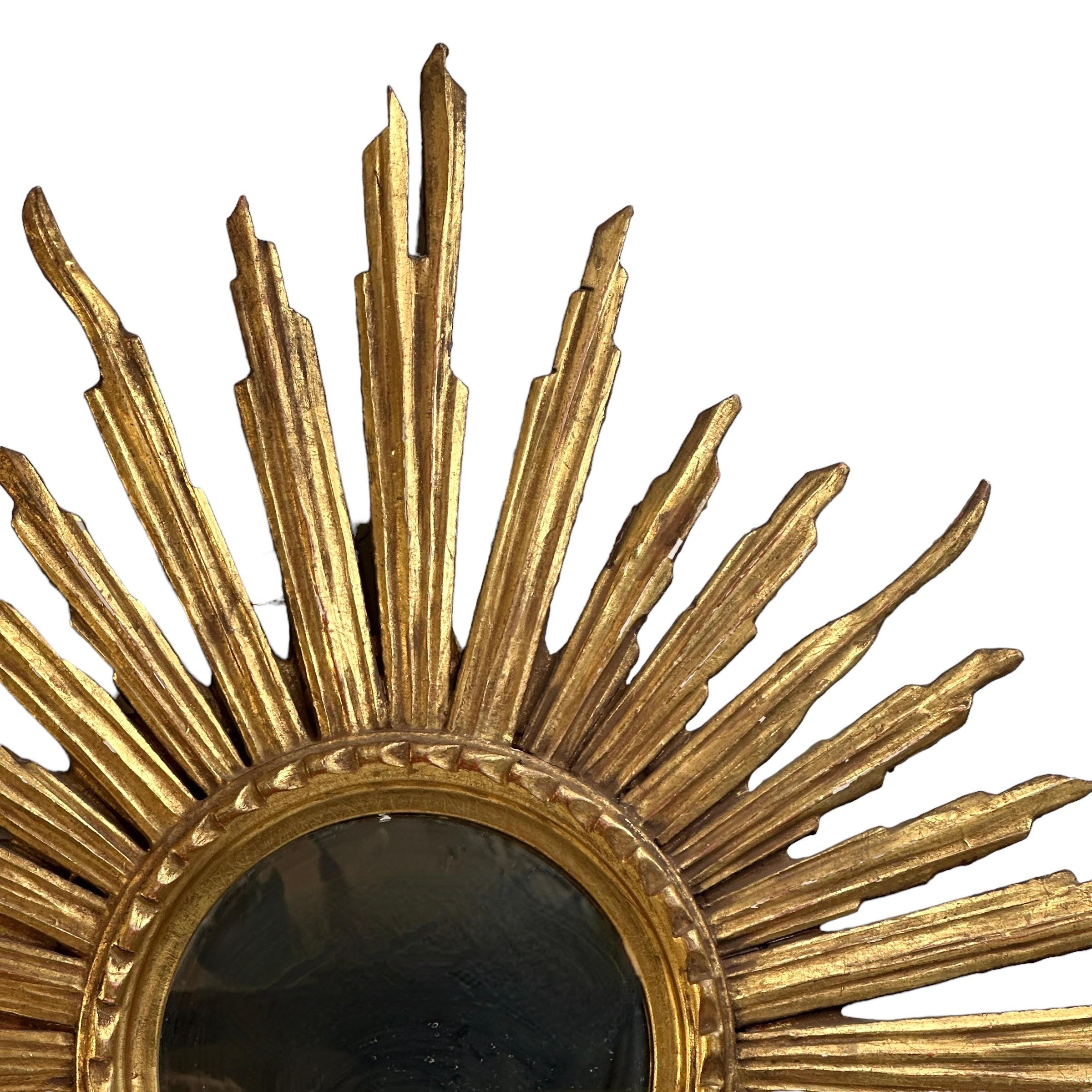 Stunning Large Sunburst Starburst Mirror Gilded Wood, Italy, circa 1950s In Good Condition In Nuernberg, DE