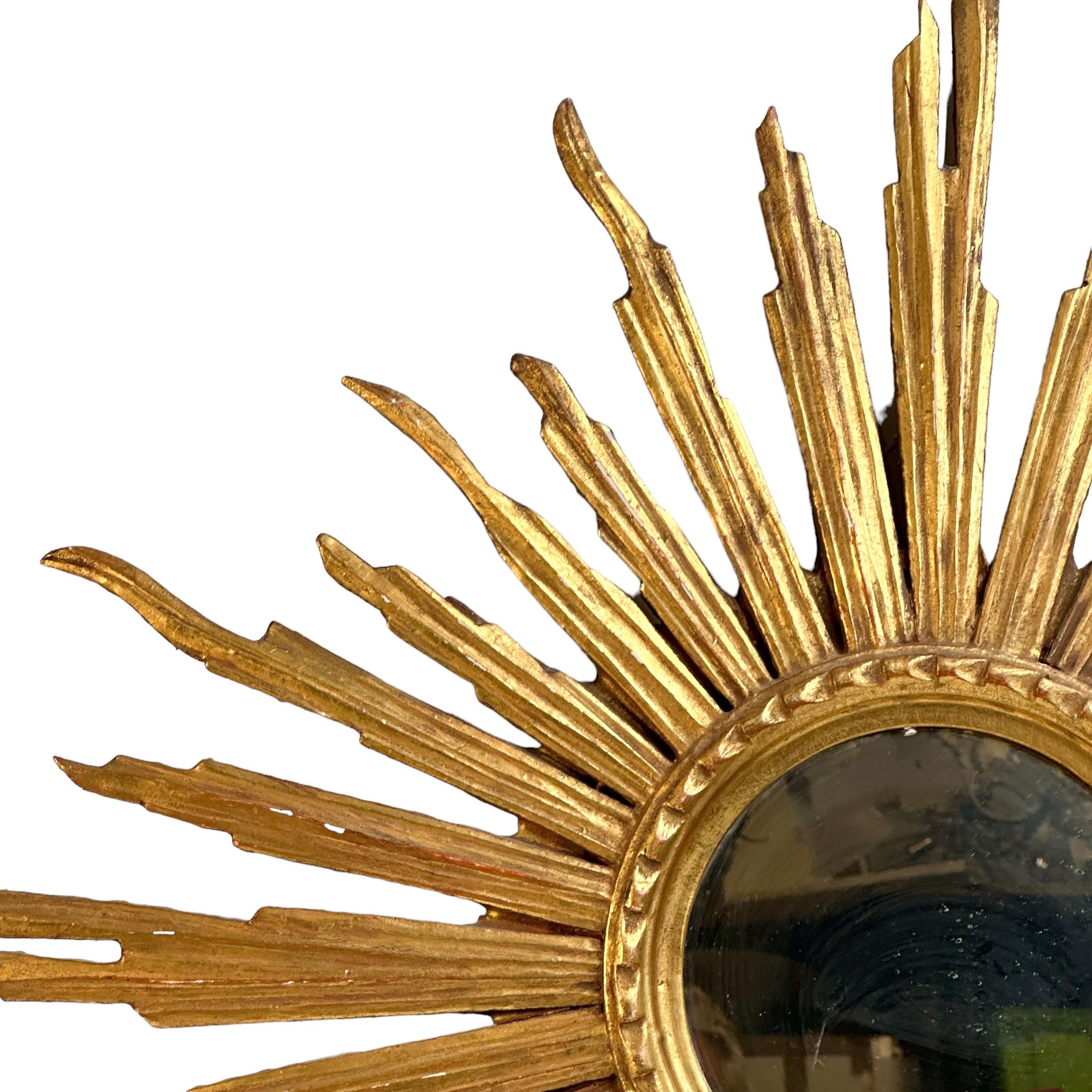 Early 20th Century Stunning Large Sunburst Starburst Mirror Gilded Wood, Italy, circa 1950s For Sale