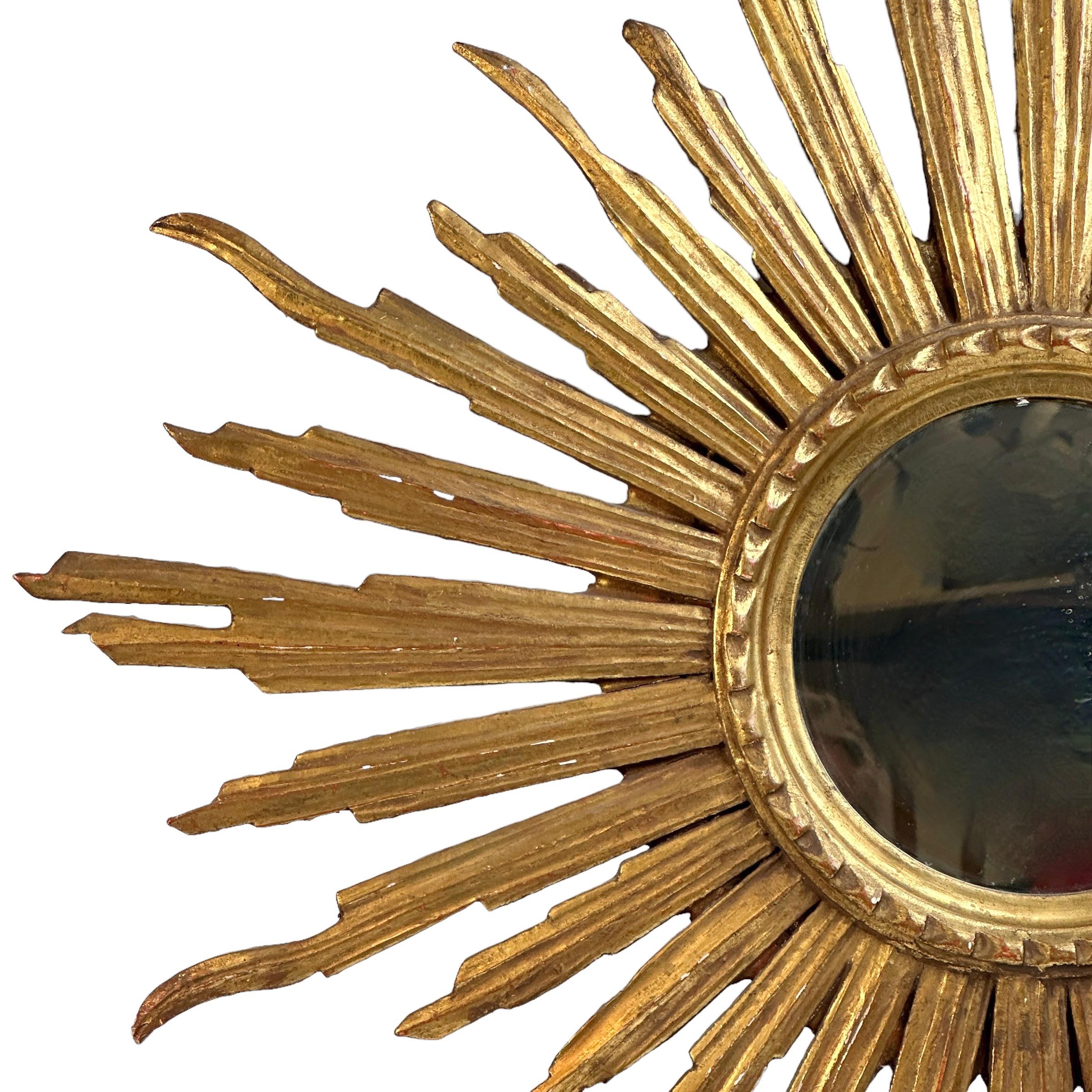 Stunning Large Sunburst Starburst Mirror Gilded Wood, Italy, circa 1950s For Sale 1