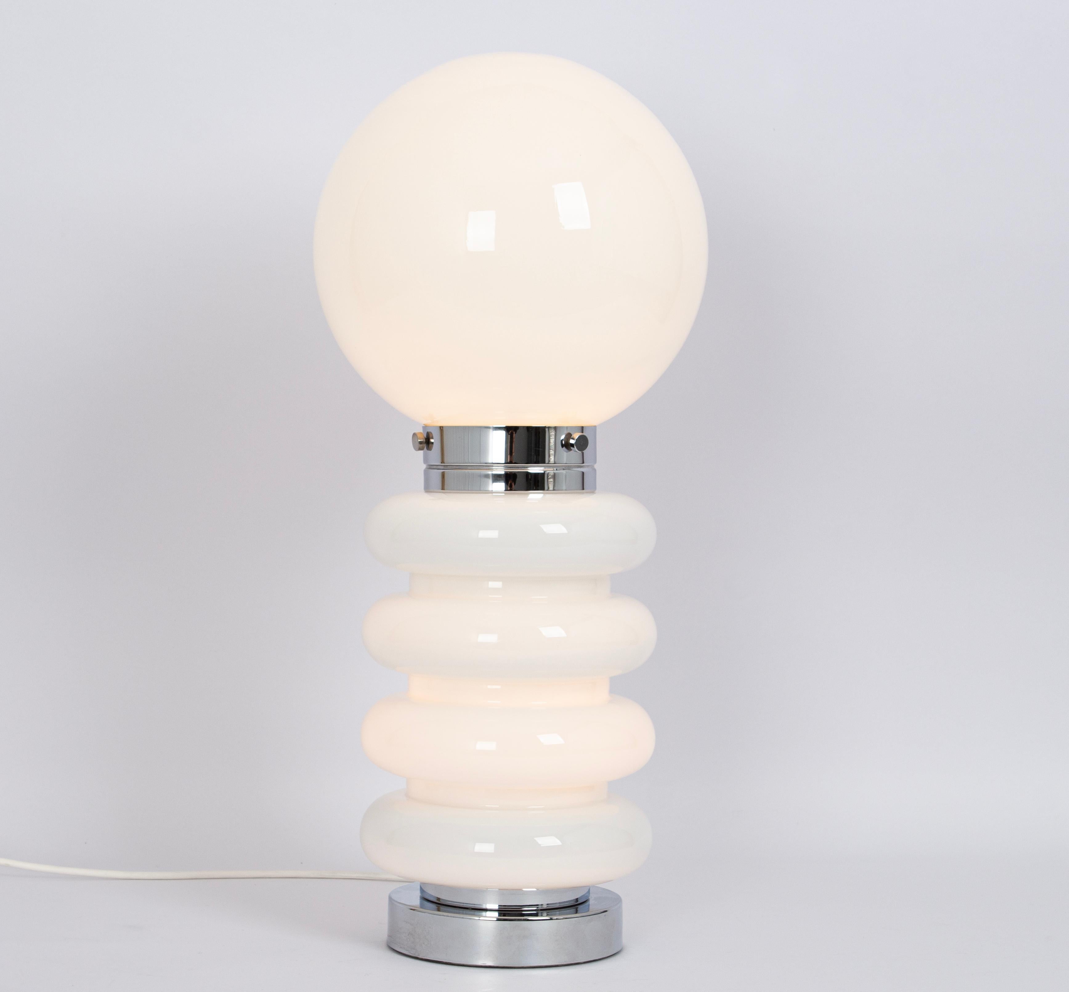 Late 20th Century Stunning large Table Lamp in style of Carlo Nason, 1970s For Sale