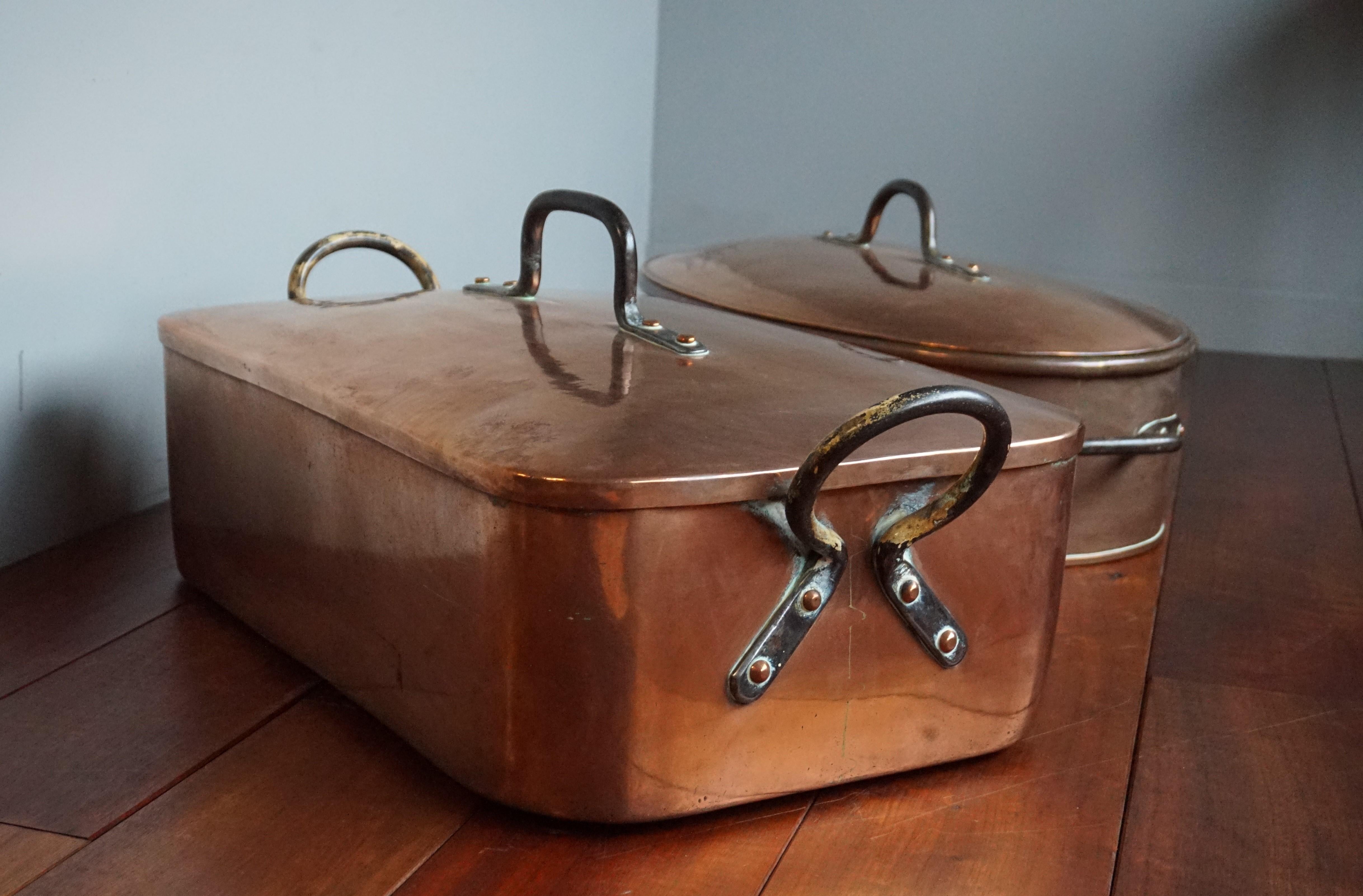 Stunning & Largest Ever Pair of Antique Copper Pans for Wild Roast in Late 1700s In Excellent Condition For Sale In Lisse, NL