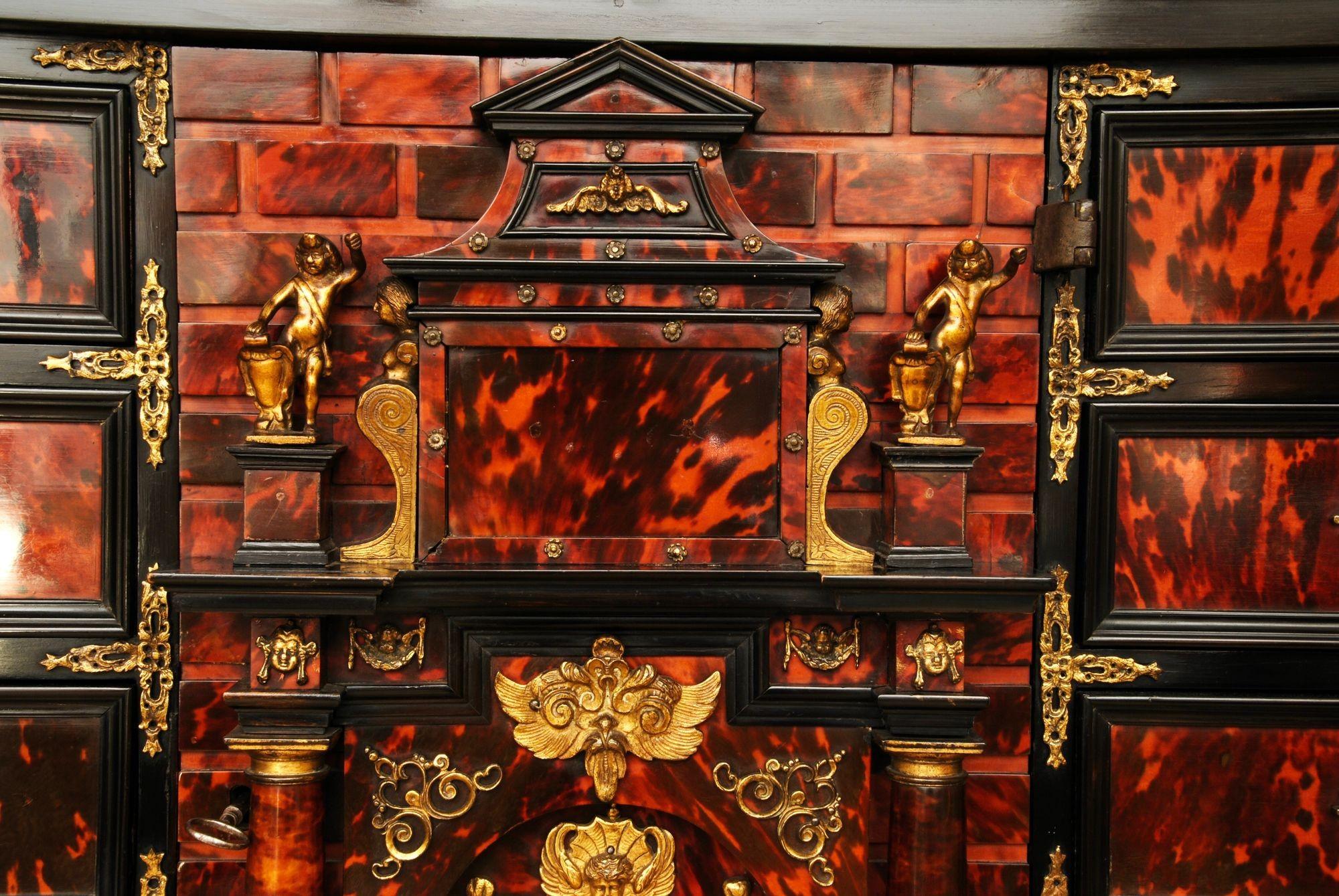 Stunning Late 17th Century Spanish Tortoiseshell Cabinet For Sale 1