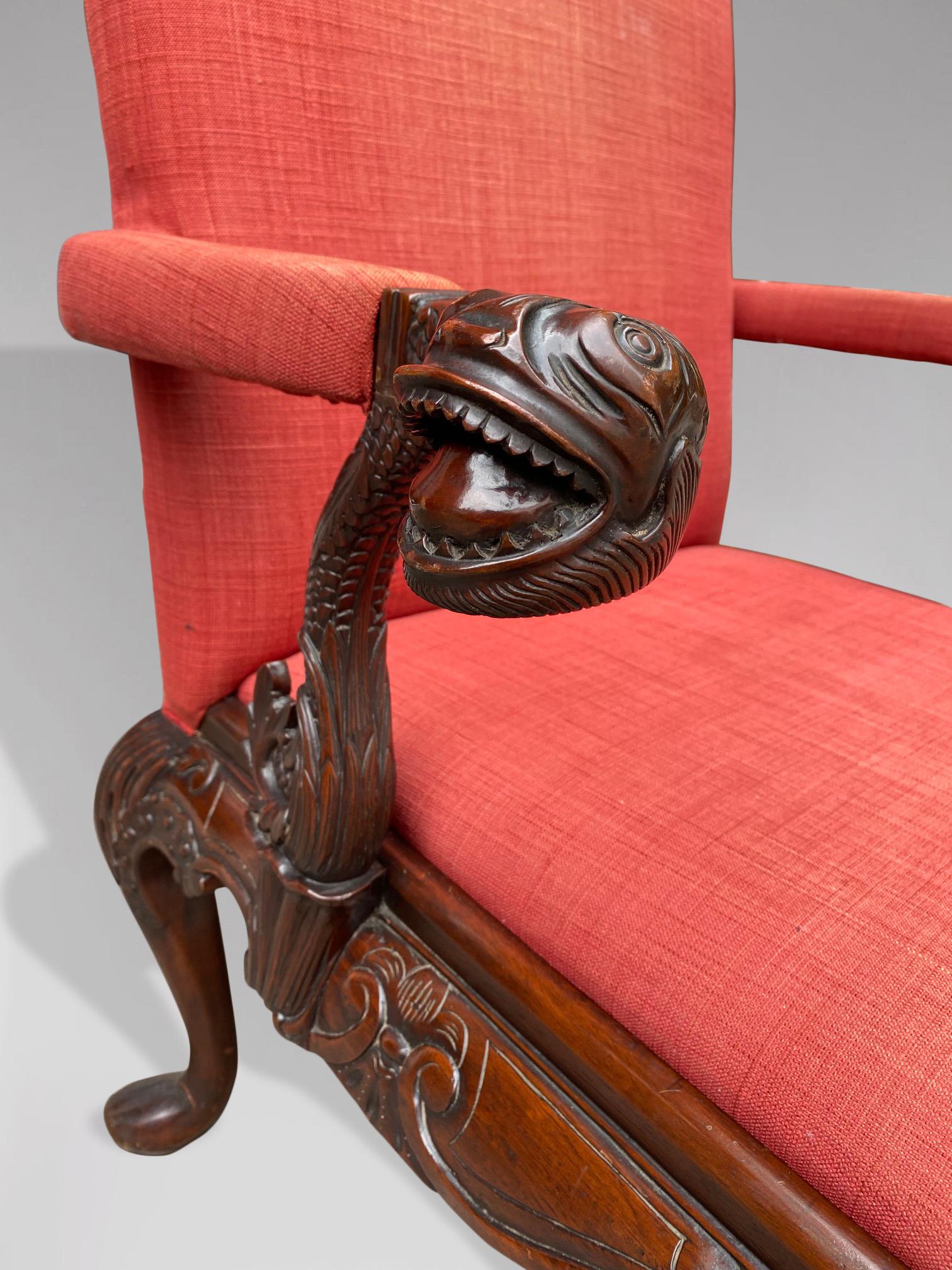 Atemberaubender geschnitzter Gainsborough-Sessel aus Mahagoni aus dem späten 19. Jahrhundert im Angebot 2