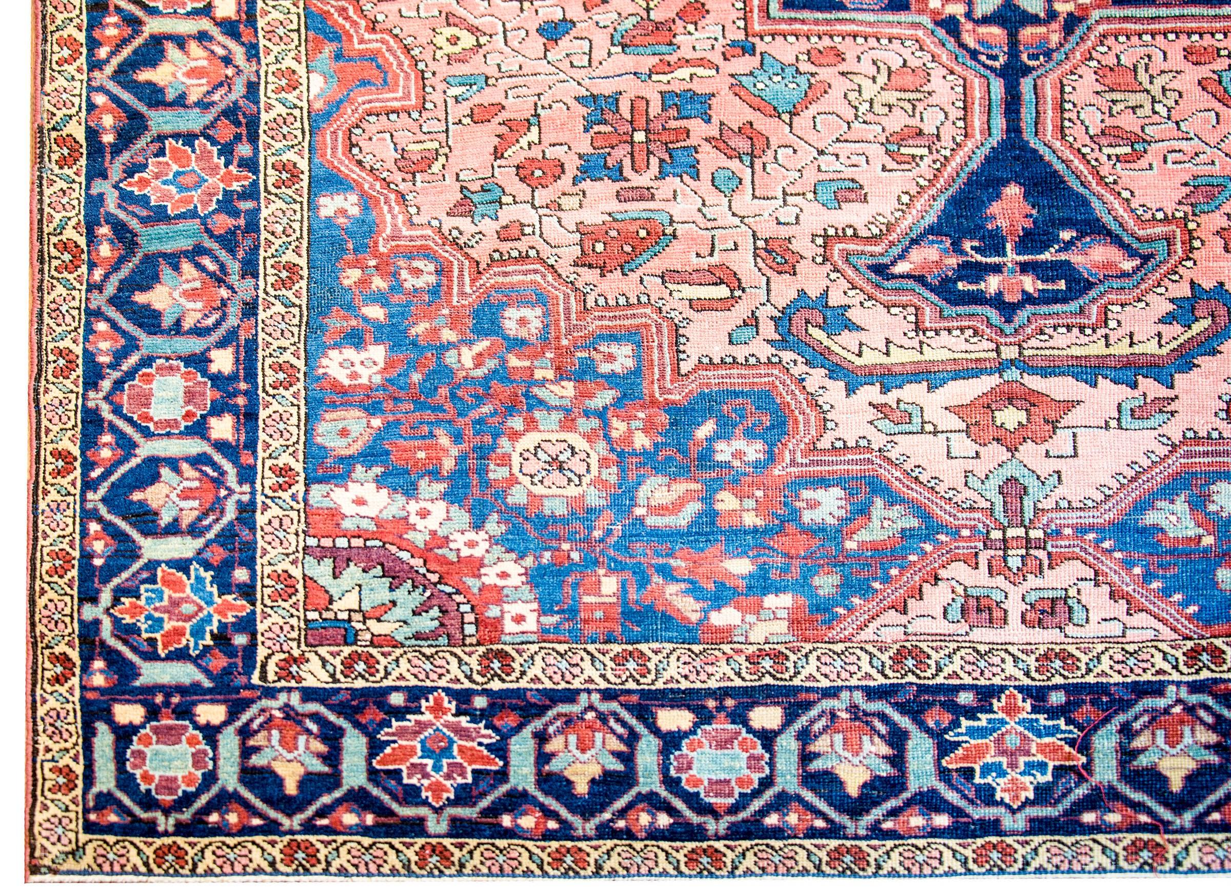 Stunning Early 20th Century Sarouk Farahan Rug In Good Condition For Sale In Chicago, IL