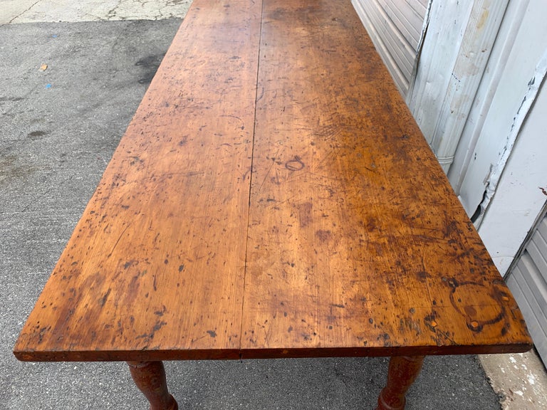 Stunning Late 19th Century Southern Red Paint and Chestnut Farm Table For Sale 5