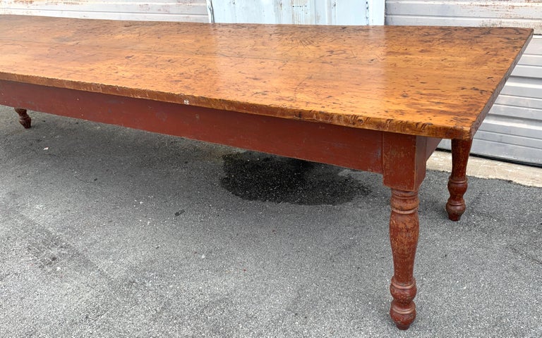 Stunning Late 19th Century Southern Red Paint and Chestnut Farm Table For Sale 11