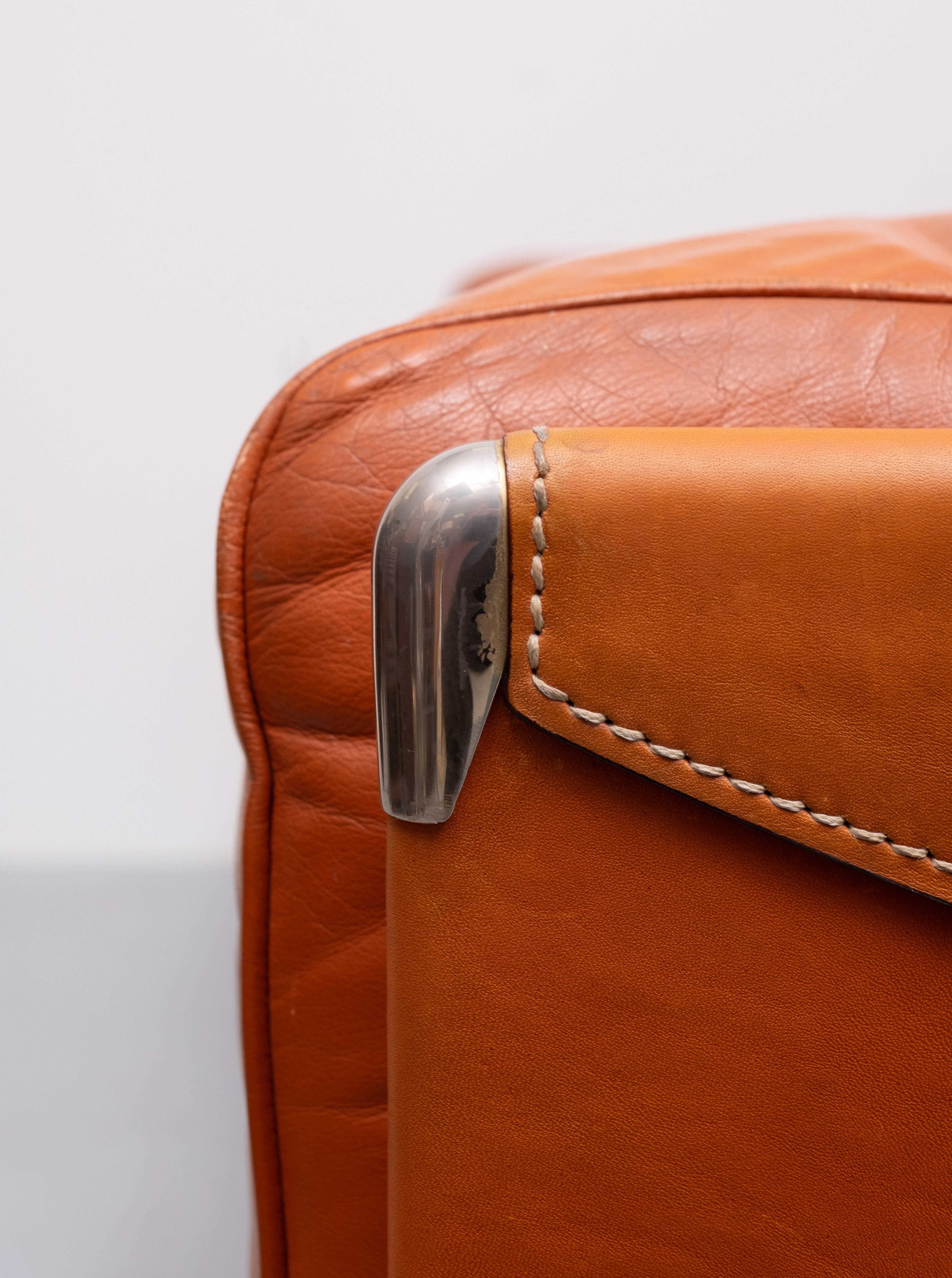 Superbe canapé 2,5 places en cuir designé par Pierluigi Cerri pour Poltrona Frau en vente 3