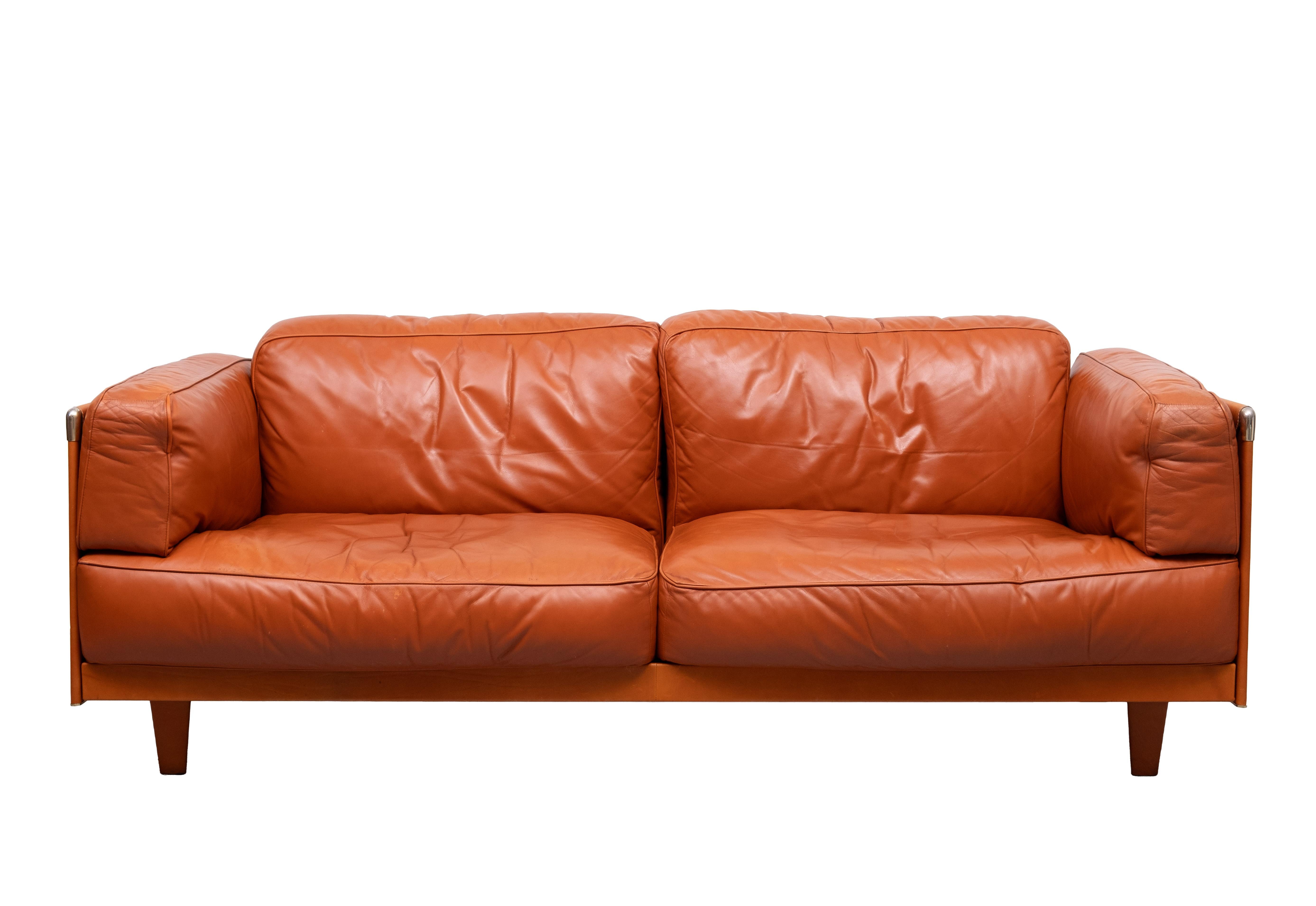 Cuir Superbe canapé 2,5 places en cuir designé par Pierluigi Cerri pour Poltrona Frau en vente