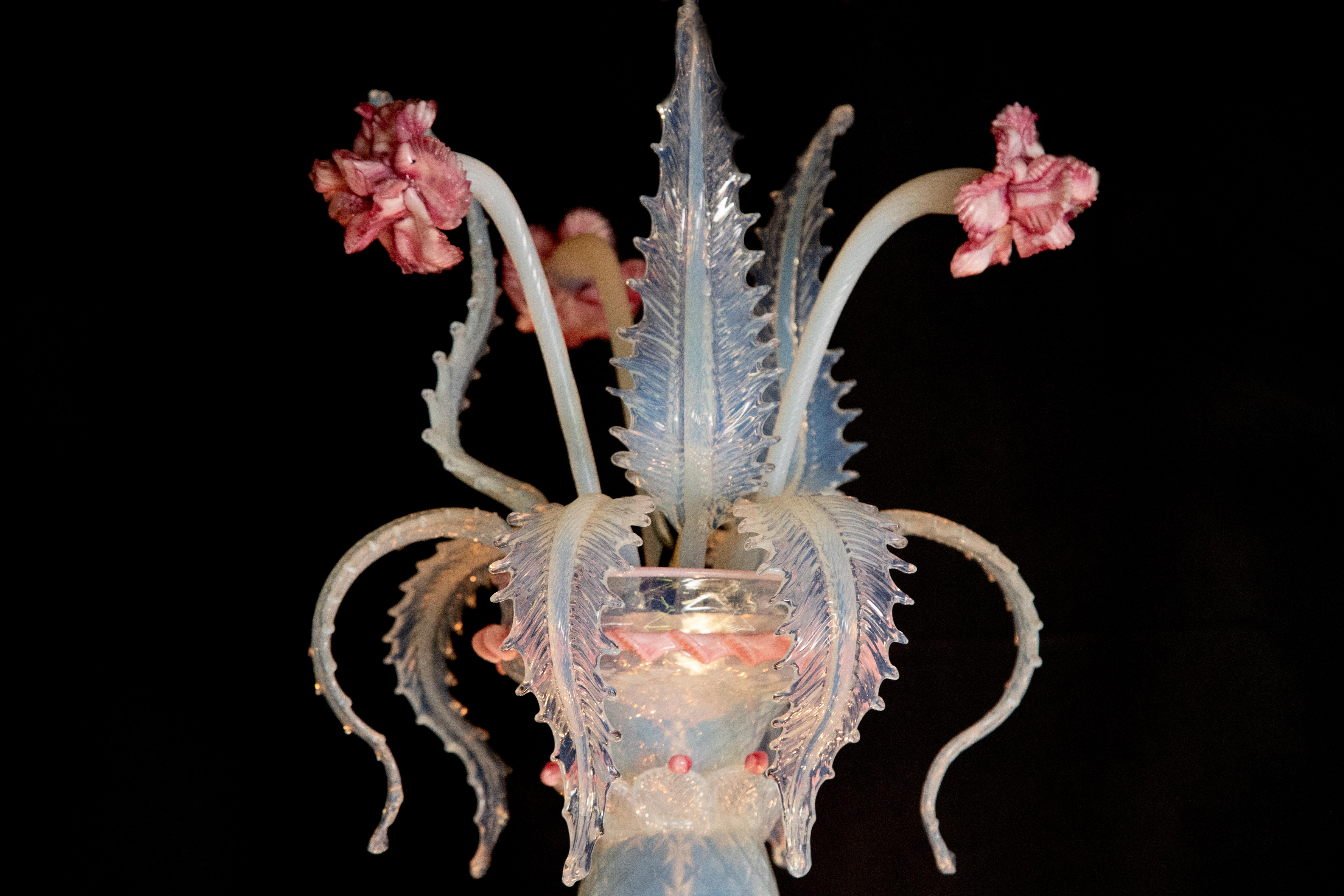 Vetro di Murano Stupendo lampadario veneziano azzurro e rosa, Murano, anni '50 in vendita